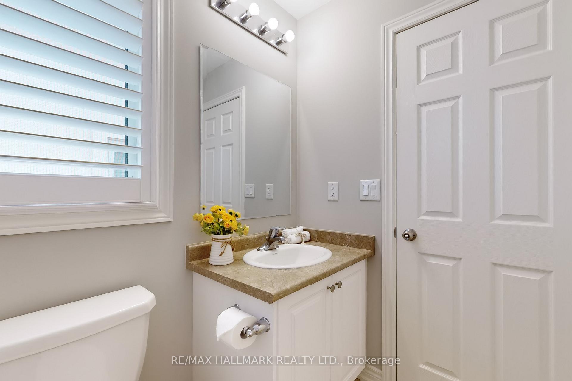 Photo 32 of 3962 Thomas Alton Boulevard, Burlington, Alton — HOMEH