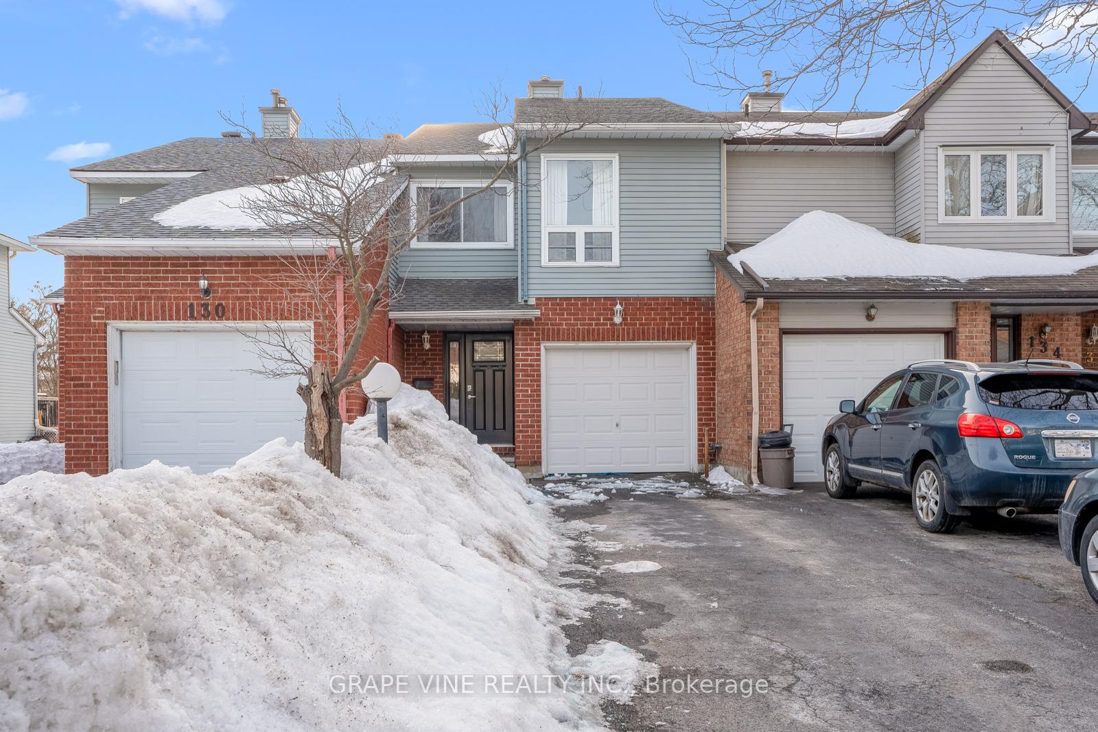 Photo 1 of 132 Pickwick Drive, Ottawa, Barrhaven - Cedargrove/Fraserdale — HOMEH