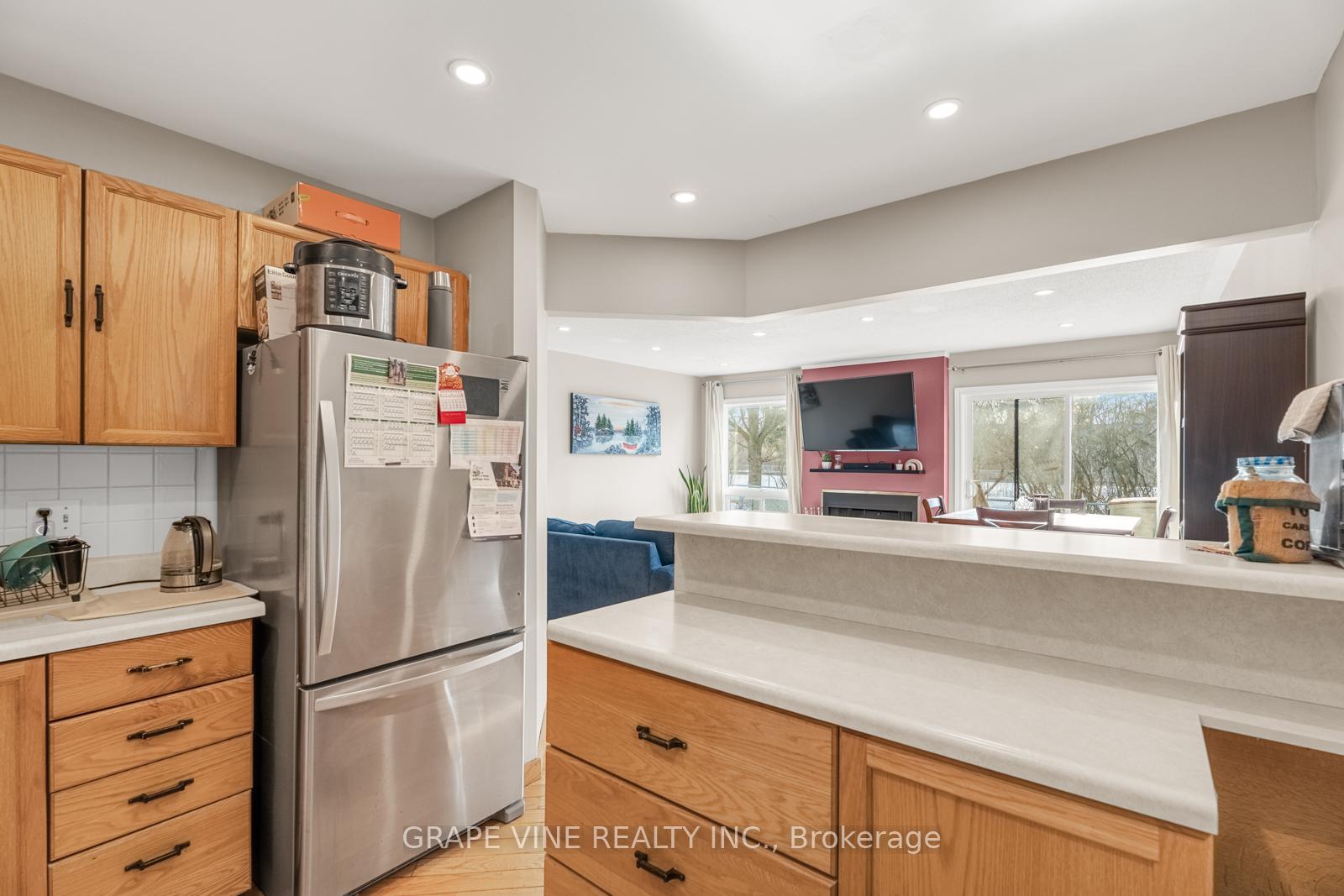 Photo 17 of 132 Pickwick Drive, Ottawa, Barrhaven - Cedargrove/Fraserdale — HOMEH