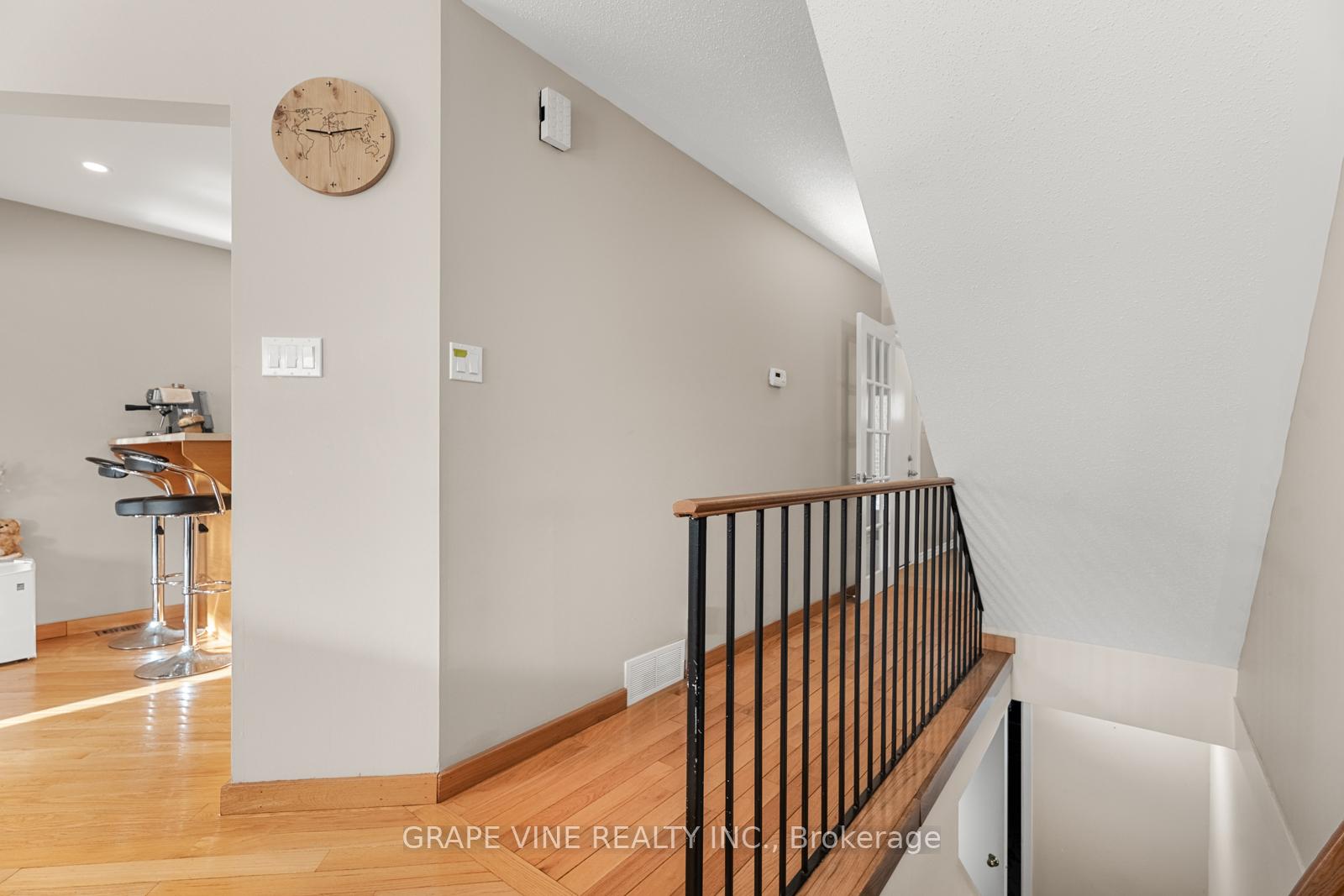 Photo 18 of 132 Pickwick Drive, Ottawa, Barrhaven - Cedargrove/Fraserdale — HOMEH