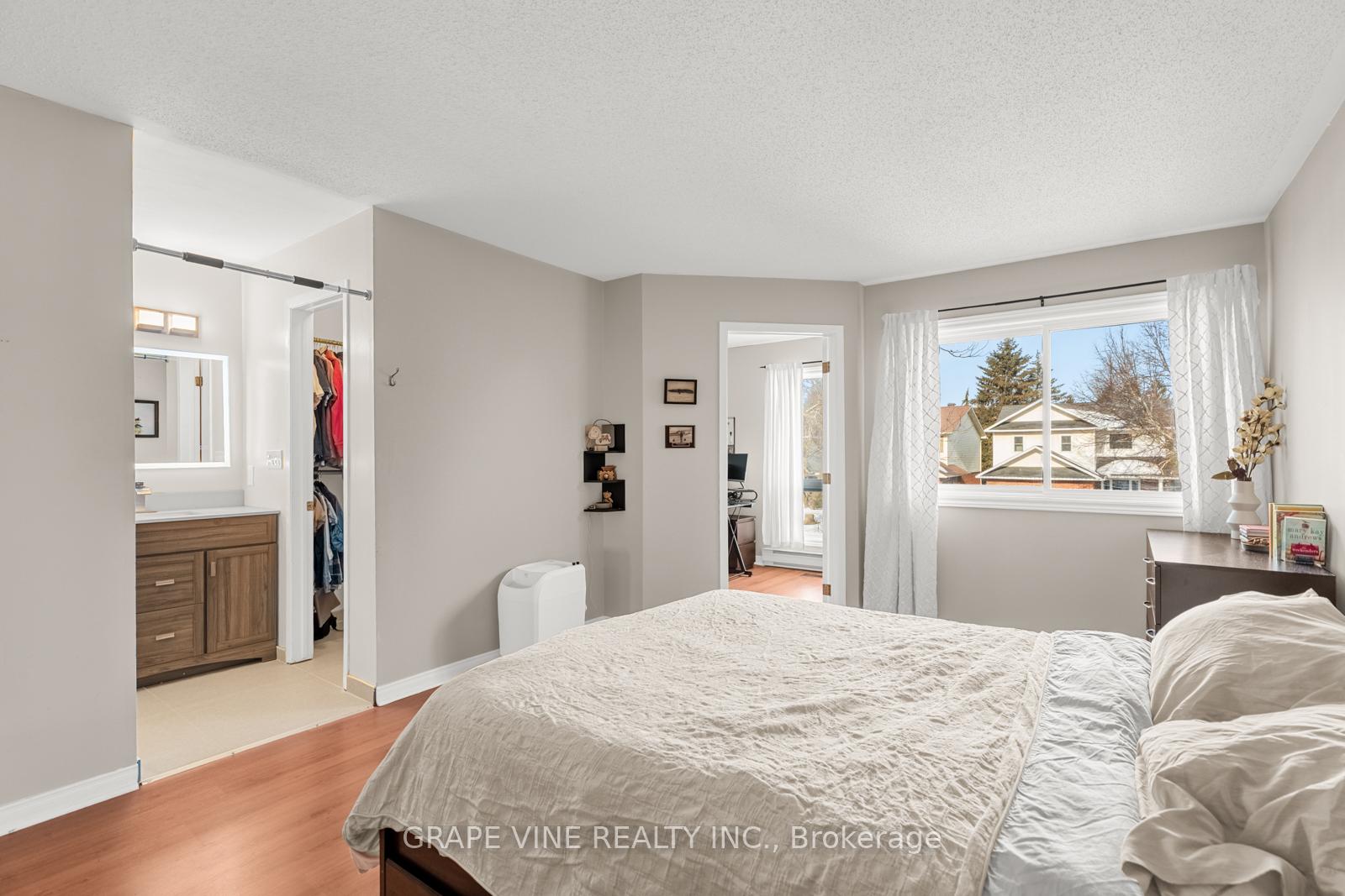 Photo 20 of 132 Pickwick Drive, Ottawa, Barrhaven - Cedargrove/Fraserdale — HOMEH