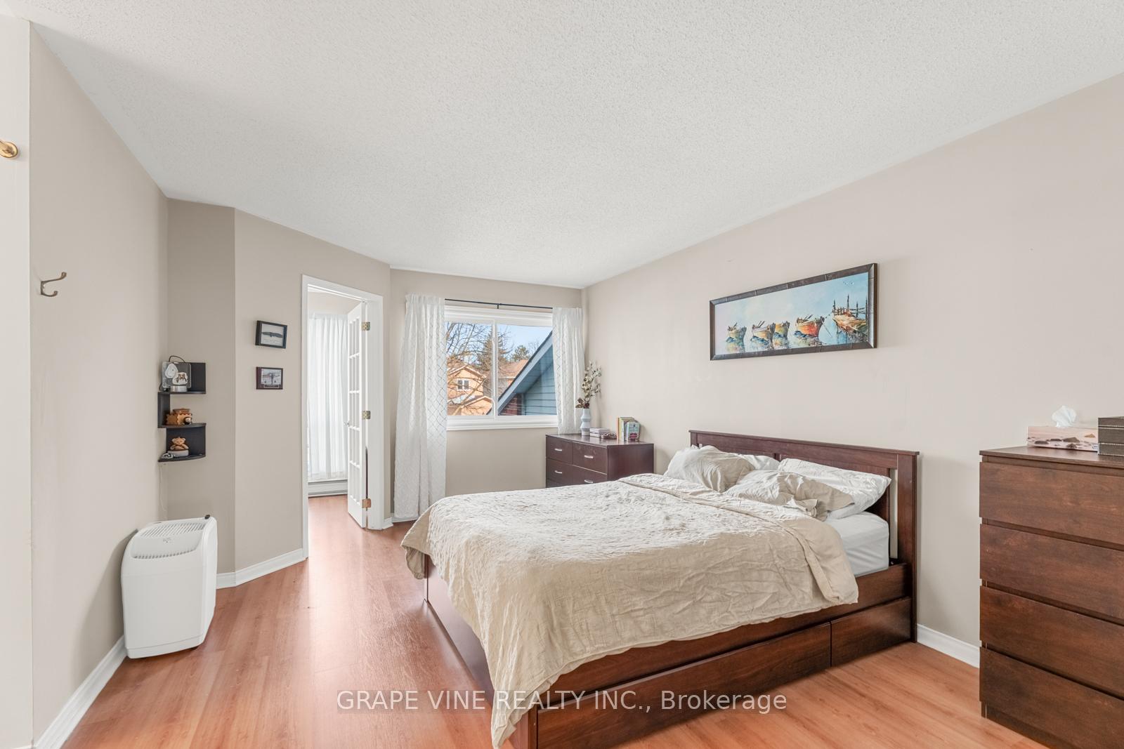 Photo 21 of 132 Pickwick Drive, Ottawa, Barrhaven - Cedargrove/Fraserdale — HOMEH