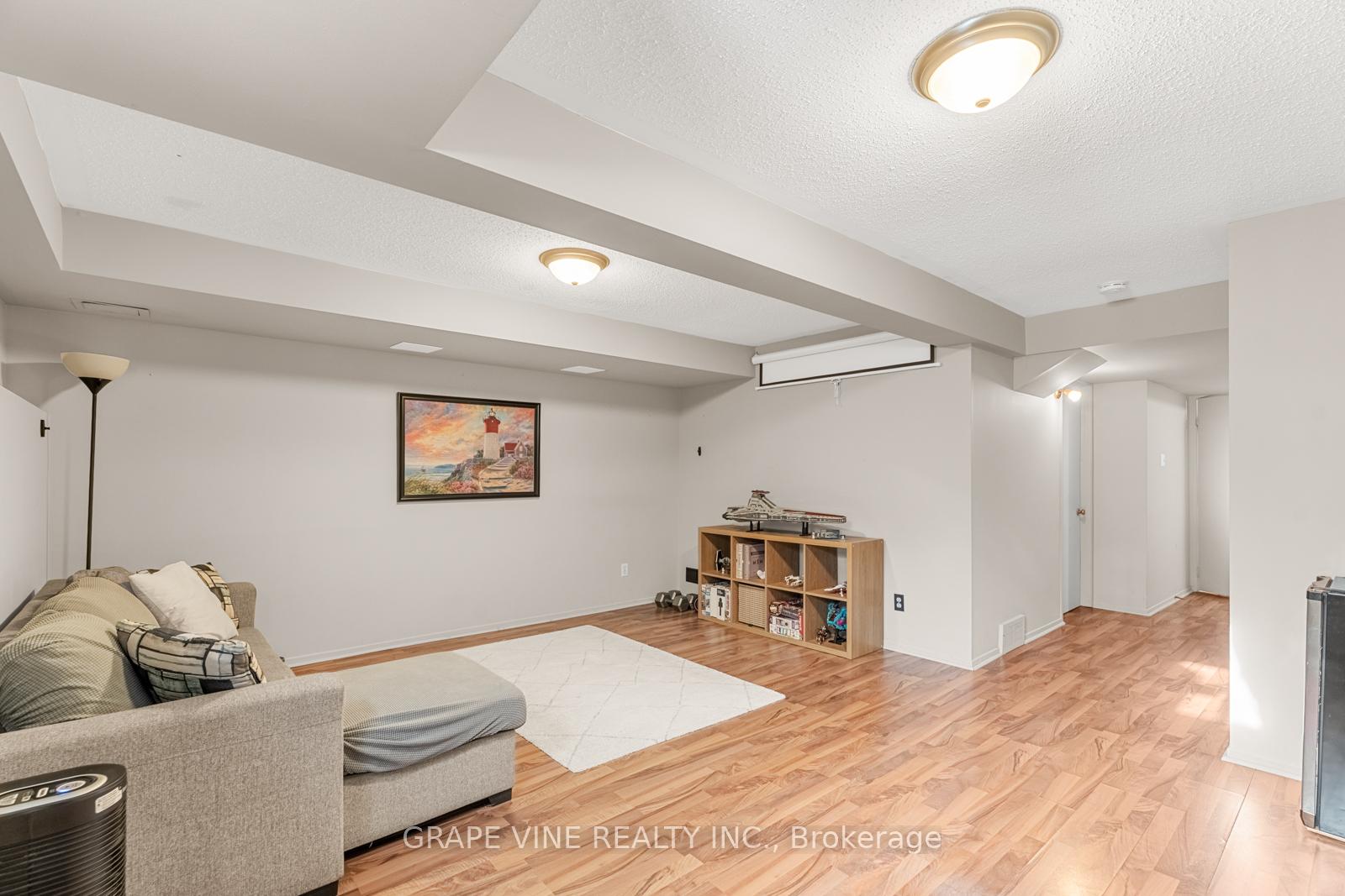 Photo 29 of 132 Pickwick Drive, Ottawa, Barrhaven - Cedargrove/Fraserdale — HOMEH