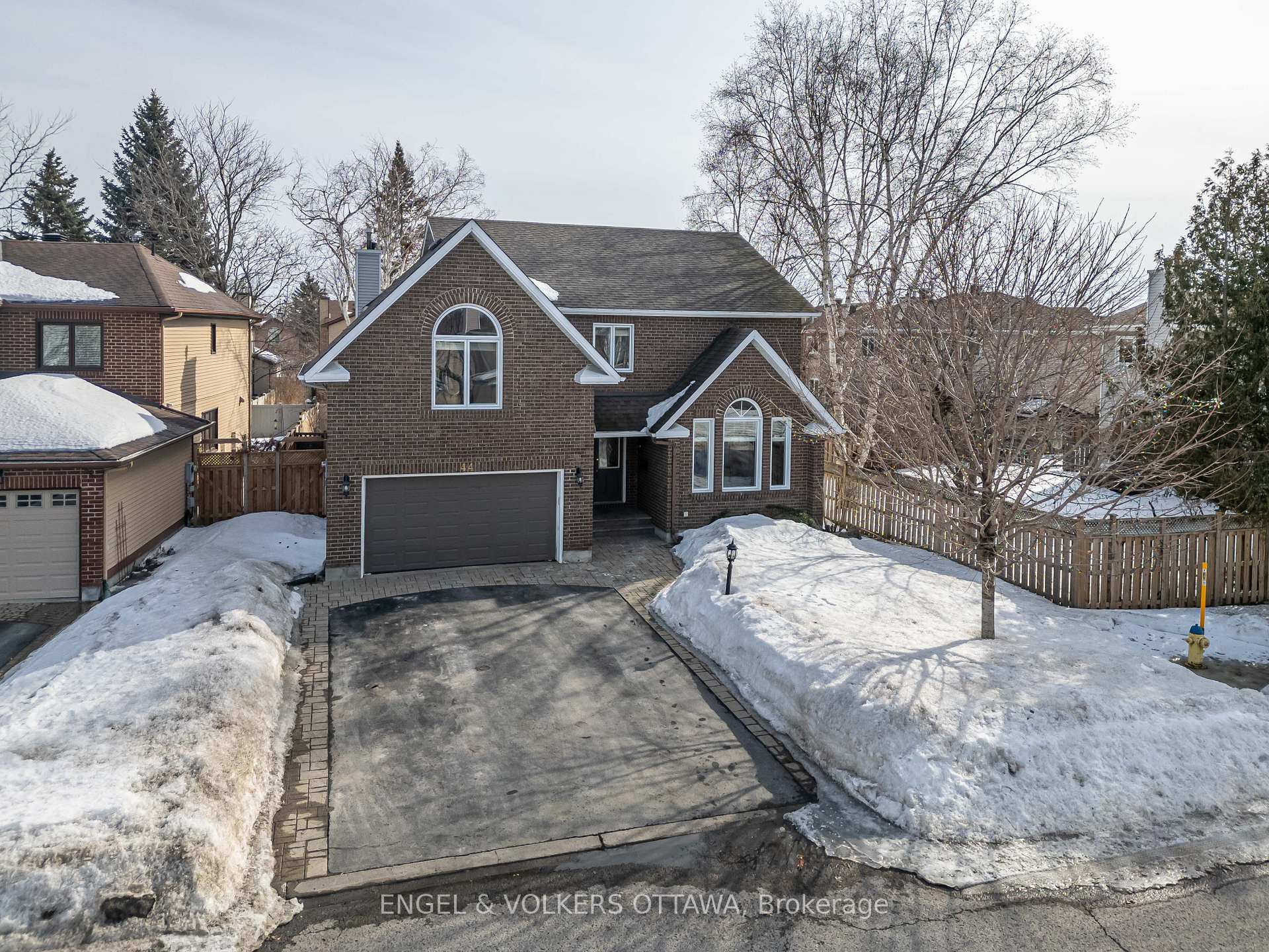Photo 2 of 44 Chatham Gardens, Ottawa, Barrhaven - Cedargrove/Fraserdale — HOMEH