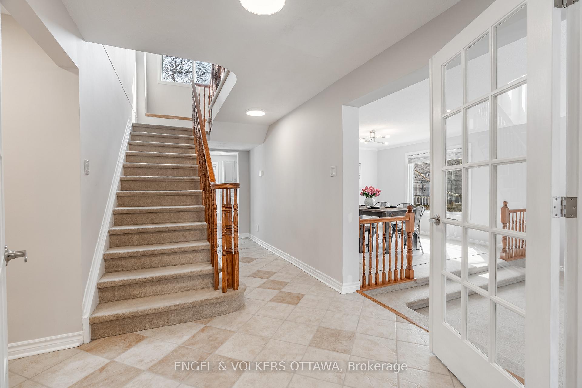 Photo 6 of 44 Chatham Gardens, Ottawa, Barrhaven - Cedargrove/Fraserdale — HOMEH