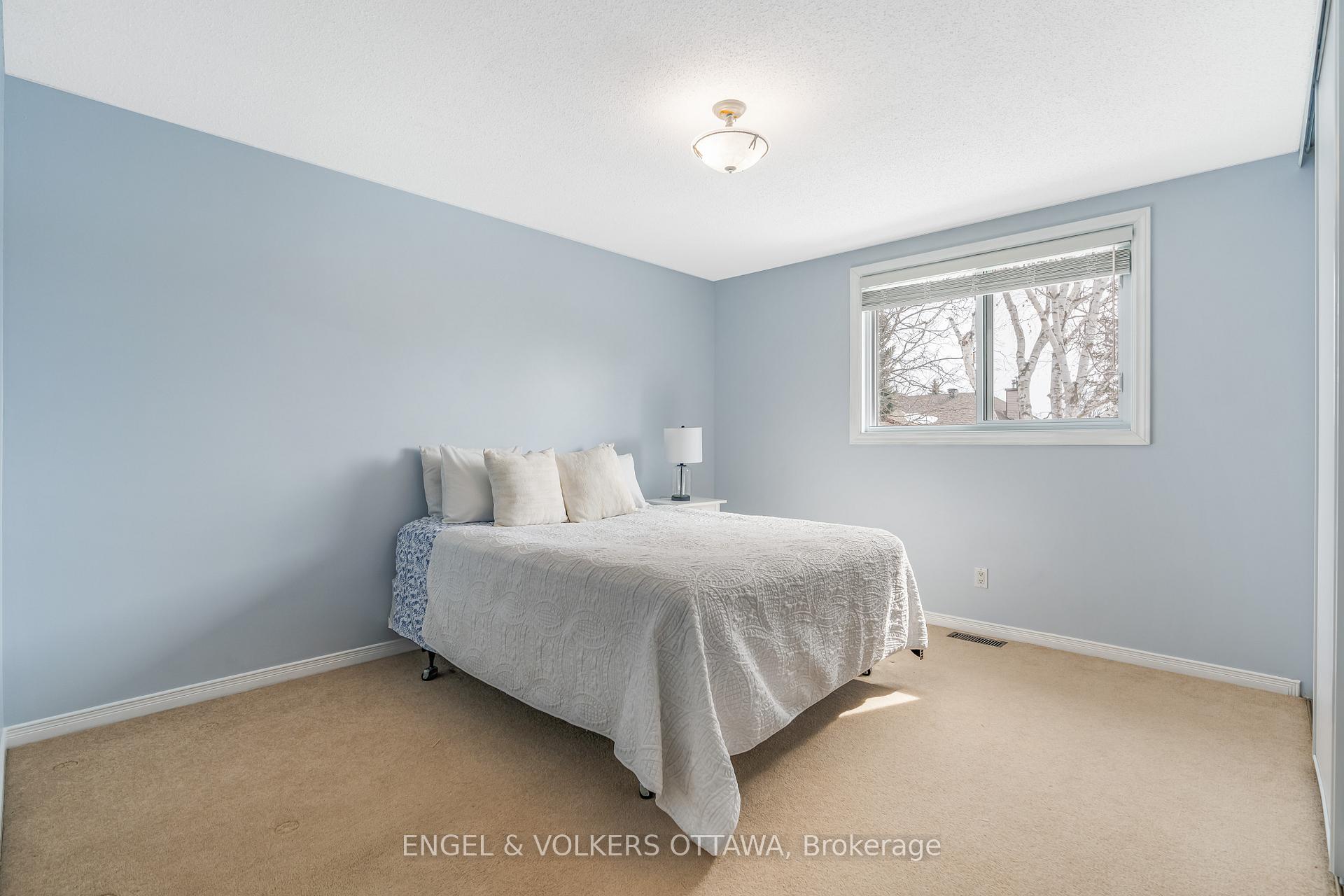 Photo 32 of 44 Chatham Gardens, Ottawa, Barrhaven - Cedargrove/Fraserdale — HOMEH