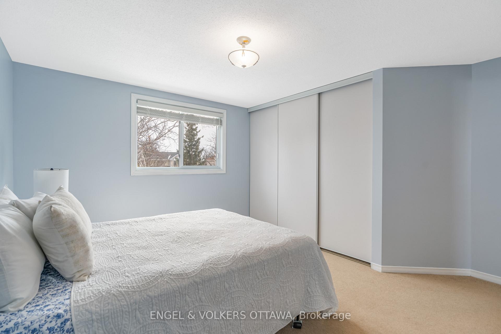 Photo 33 of 44 Chatham Gardens, Ottawa, Barrhaven - Cedargrove/Fraserdale — HOMEH