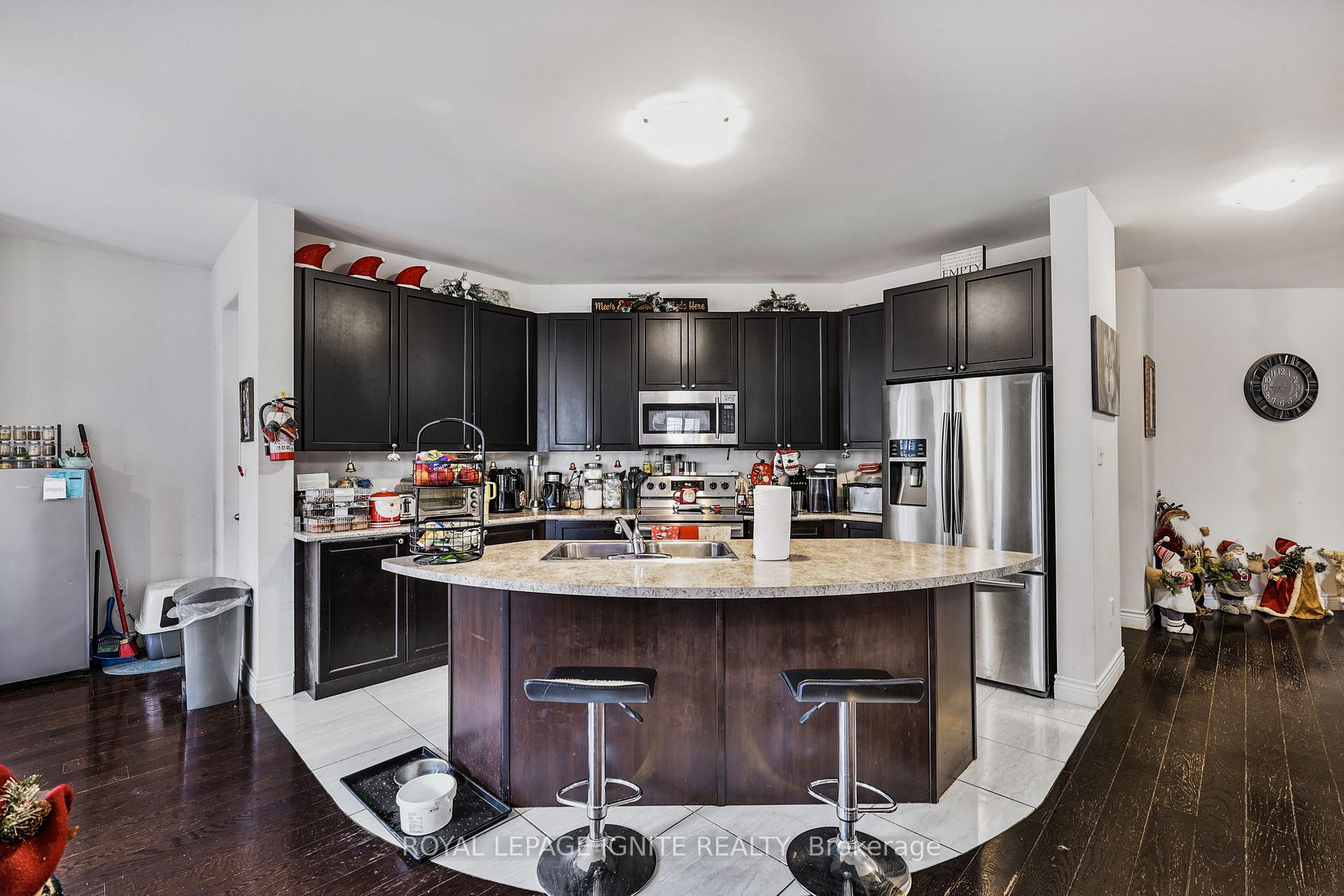 Photo 6 of 2522 Snow Knight Drive, Oshawa, Windfields — HOMEH