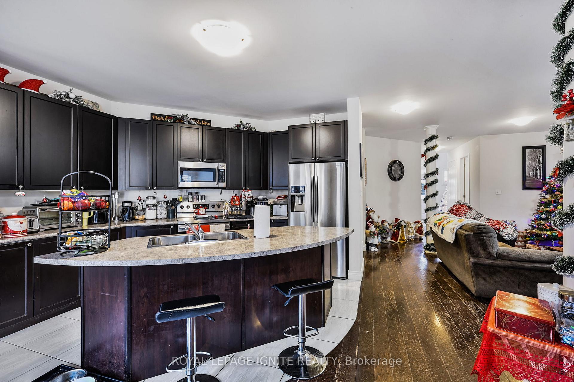 Photo 8 of 2522 Snow Knight Drive, Oshawa, Windfields — HOMEH
