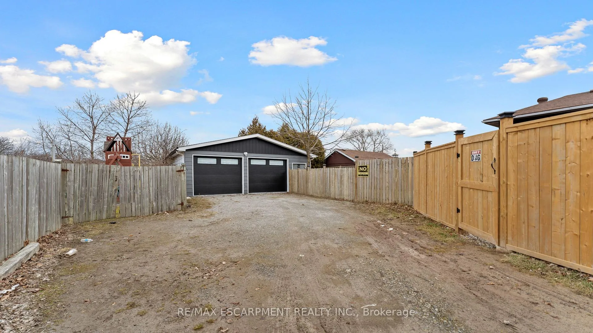 Photo 26 of 249 Highway 8, Hamilton, Stoney Creek — HOMEH