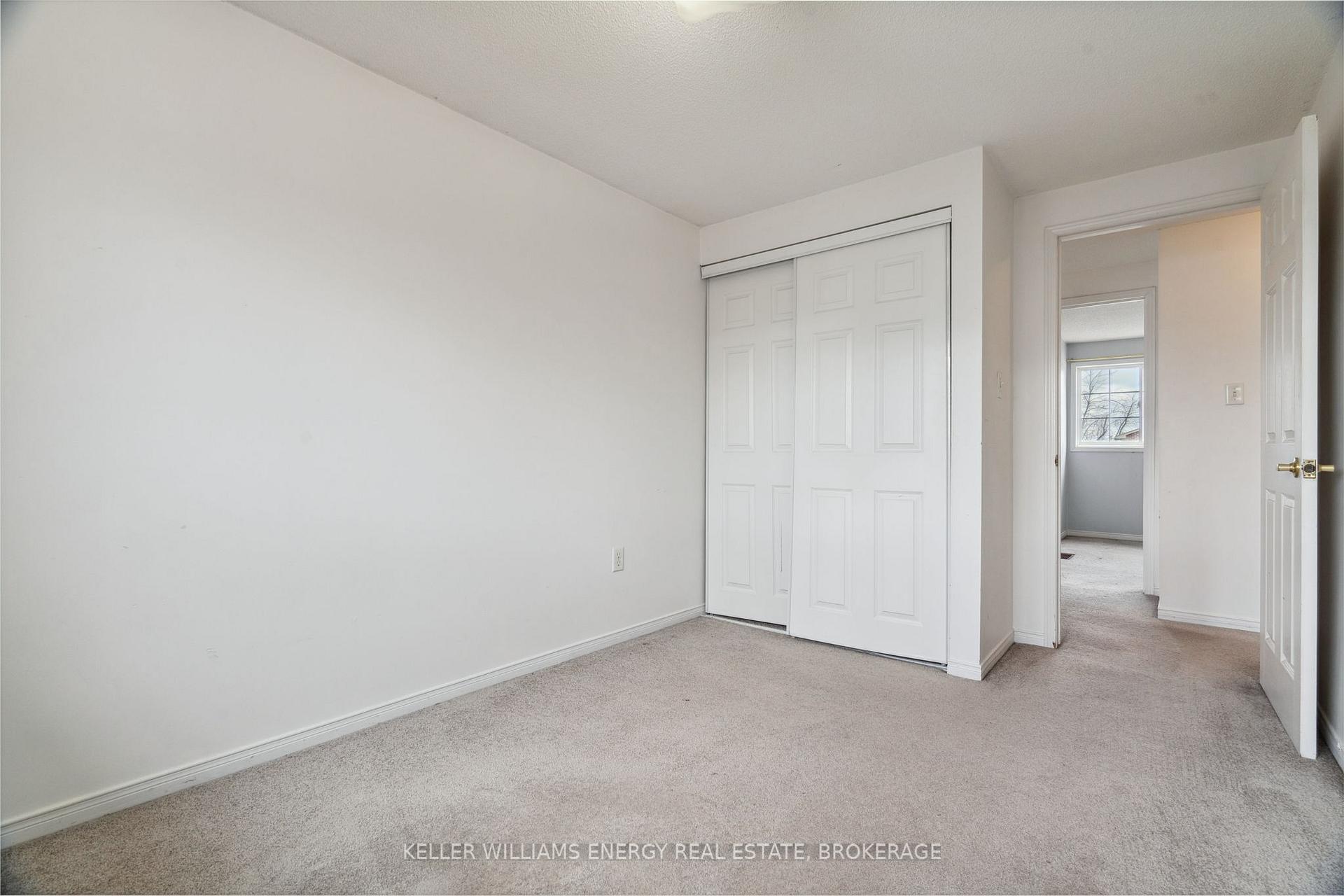 Photo 16 of 31 Downing Crescent, Barrie, Holly — HOMEH