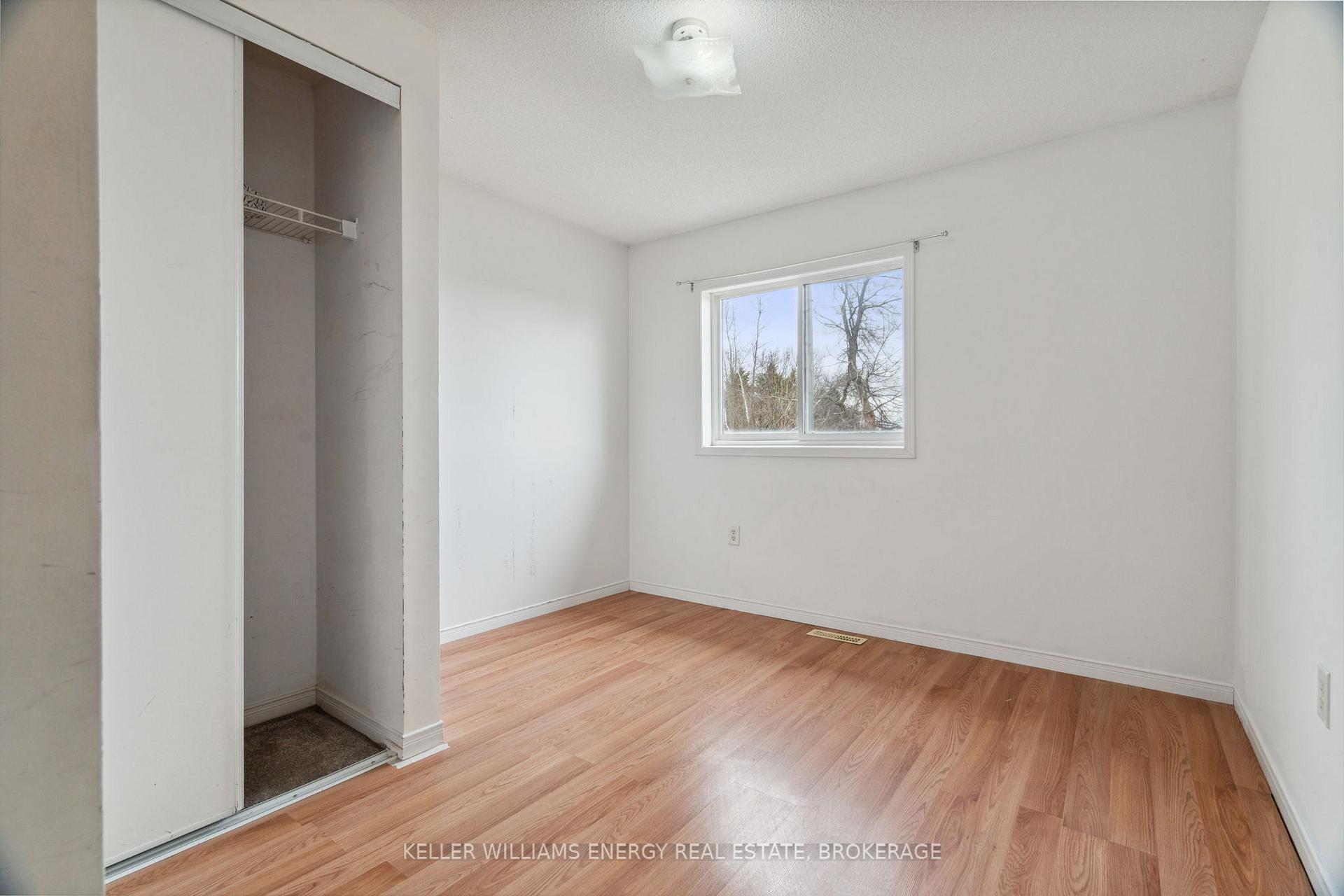 Photo 17 of 31 Downing Crescent, Barrie, Holly — HOMEH