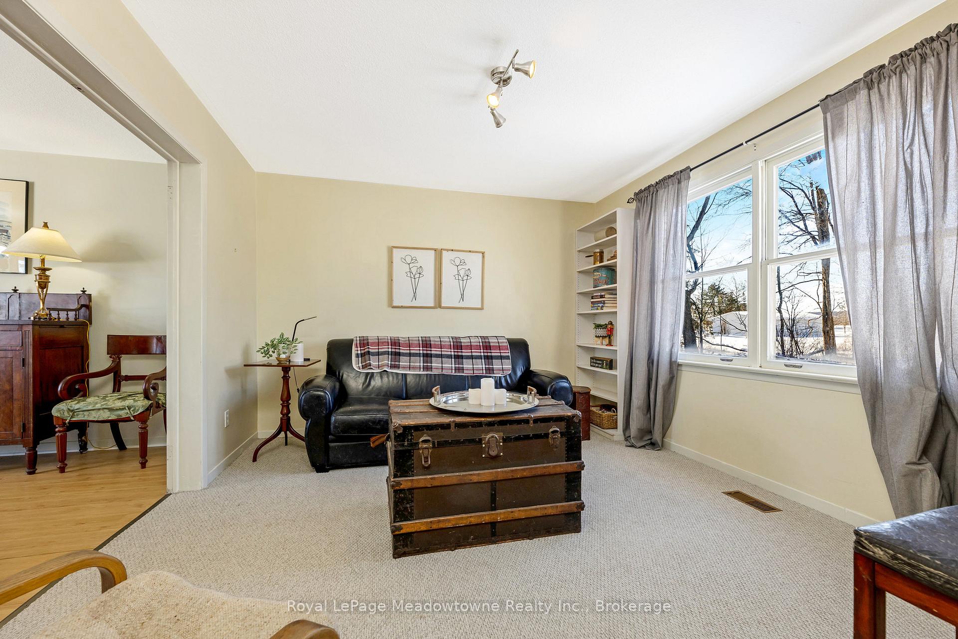 Photo 13 of 5636 Bell School Line, Burlington, Rural Burlington — HOMEH
