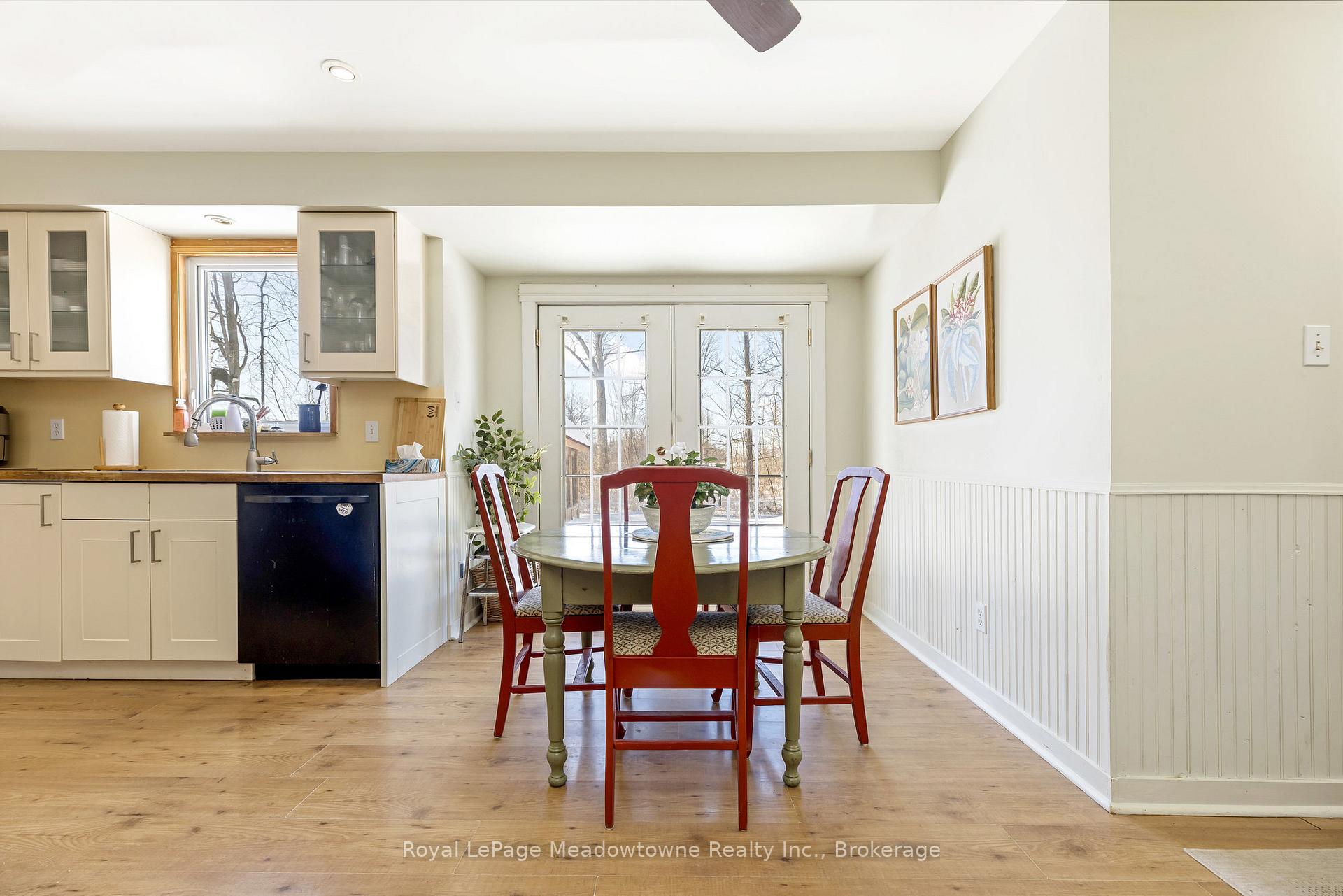 Photo 17 of 5636 Bell School Line, Burlington, Rural Burlington — HOMEH