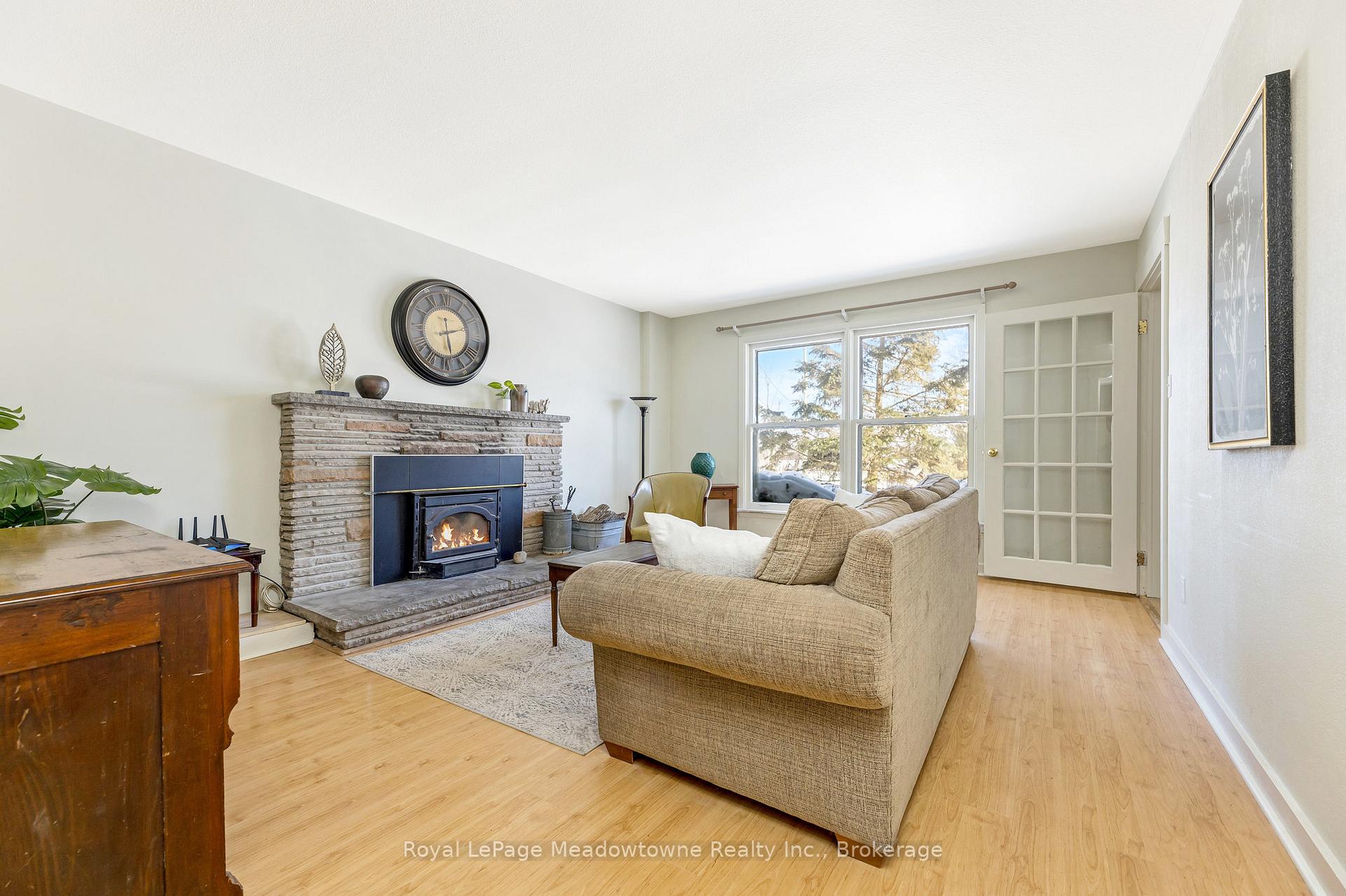 Photo 21 of 5636 Bell School Line, Burlington, Rural Burlington — HOMEH