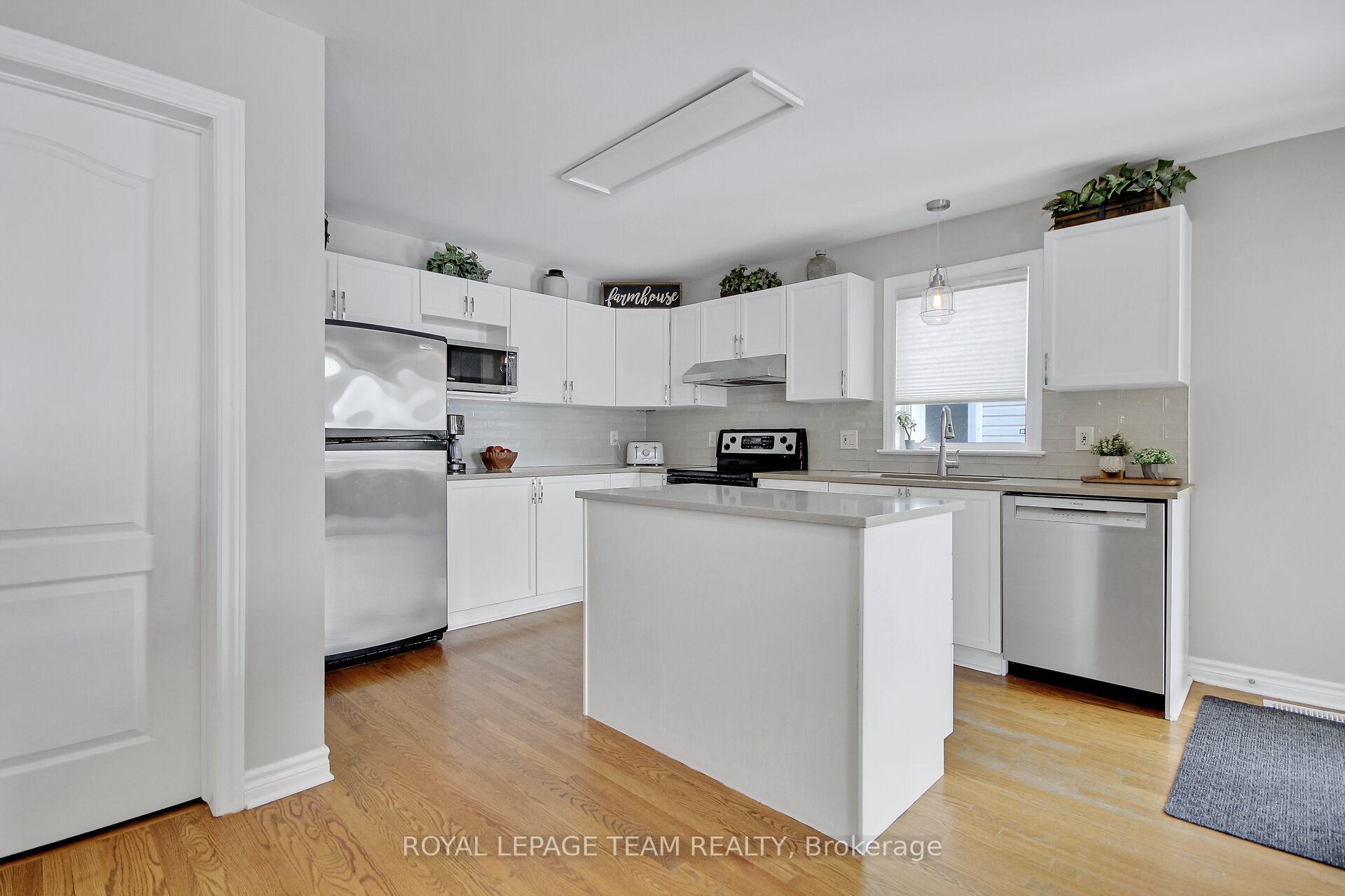 Photo 14 of 38 Knowlton Drive, Ottawa, Barrhaven East — HOMEH