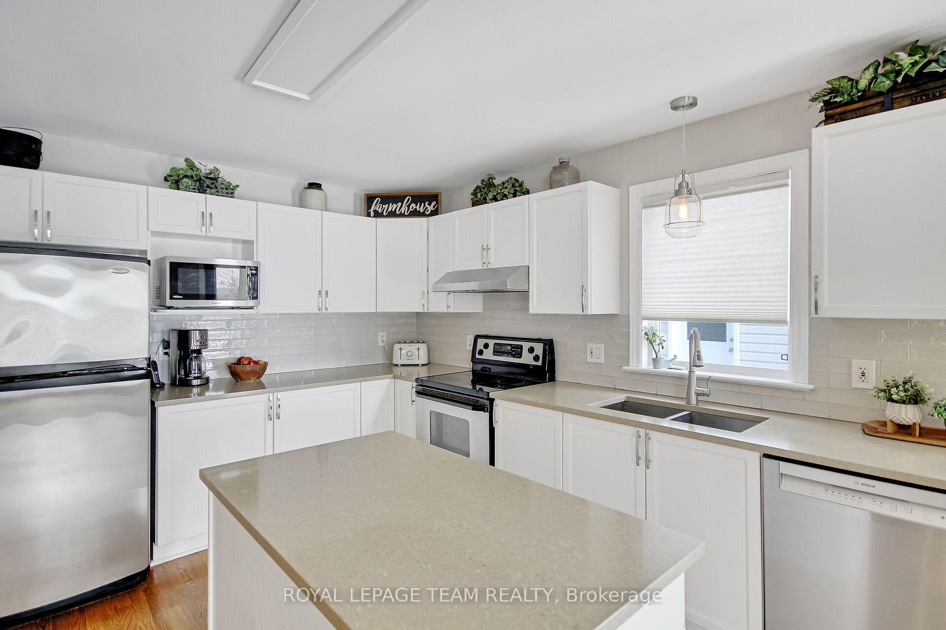Photo 18 of 38 Knowlton Drive, Ottawa, Barrhaven East — HOMEH