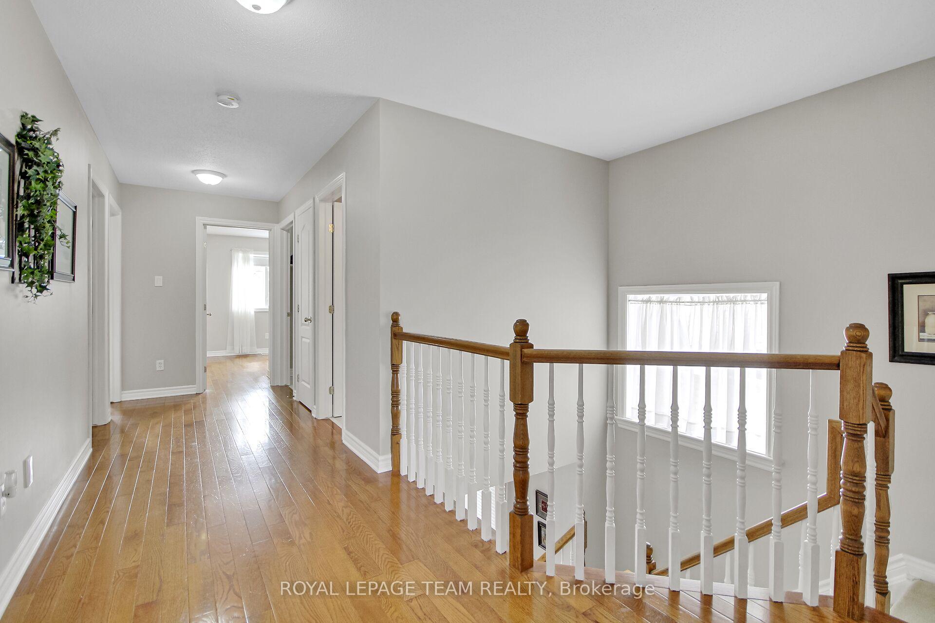 Photo 23 of 38 Knowlton Drive, Ottawa, Barrhaven East — HOMEH