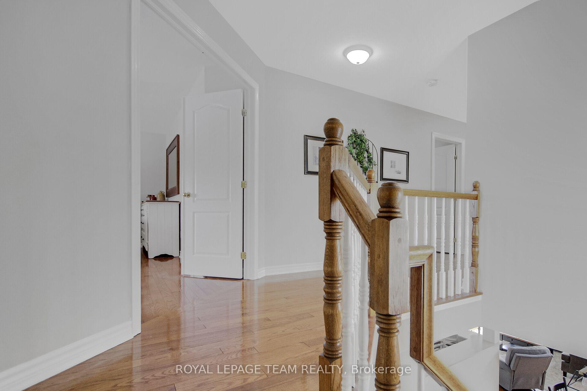 Photo 25 of 38 Knowlton Drive, Ottawa, Barrhaven East — HOMEH