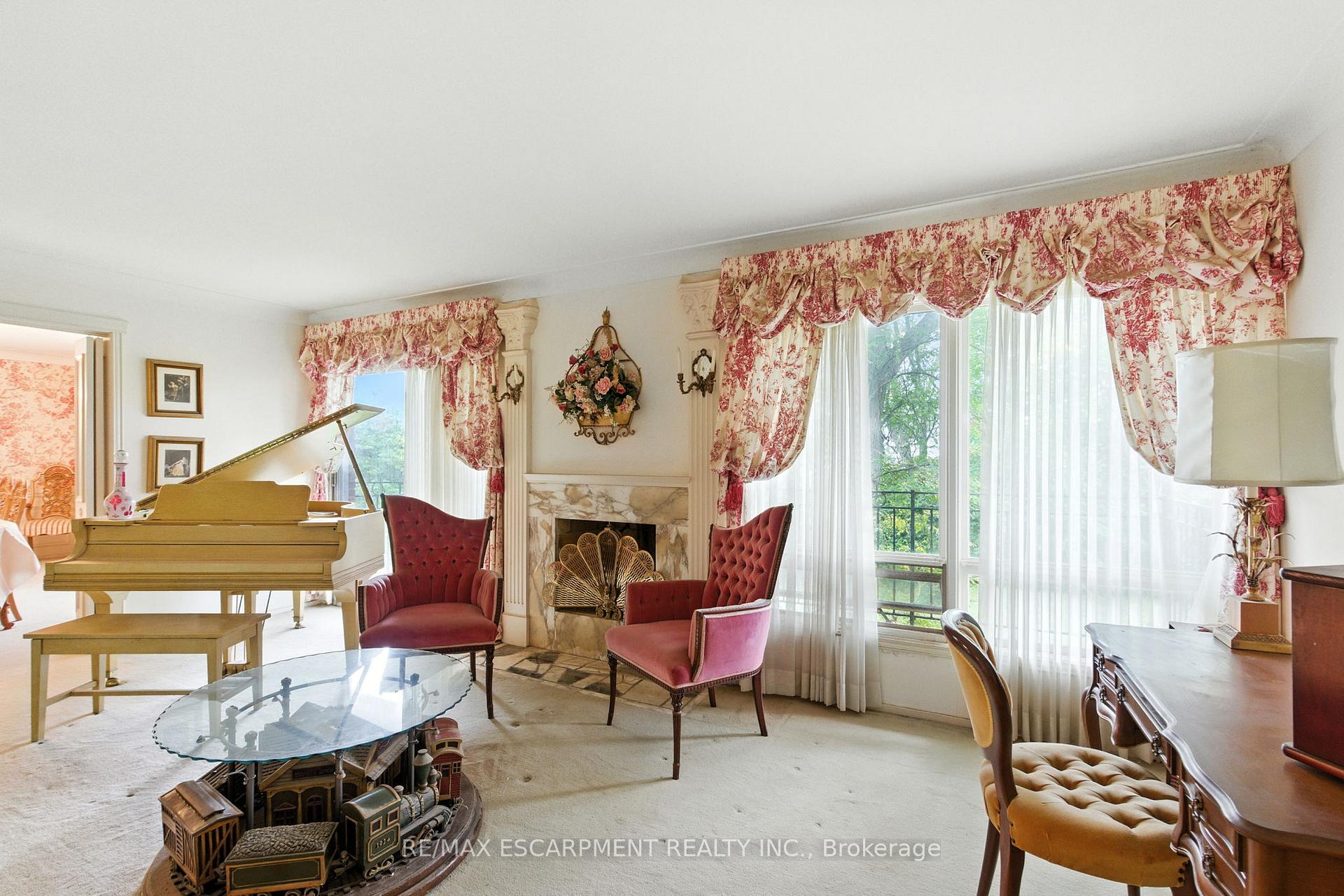 Photo 18 of 55 Overdale Avenue, Hamilton, Waterdown — HOMEH