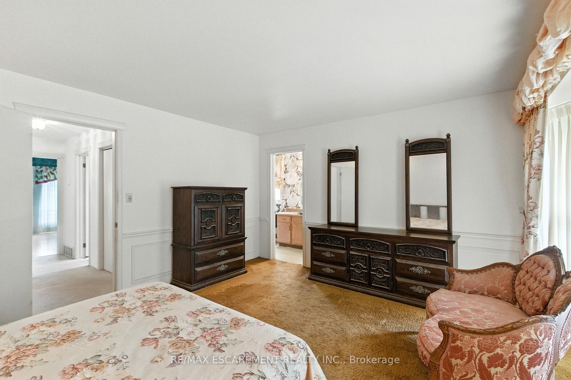 Photo 22 of 55 Overdale Avenue, Hamilton, Waterdown — HOMEH