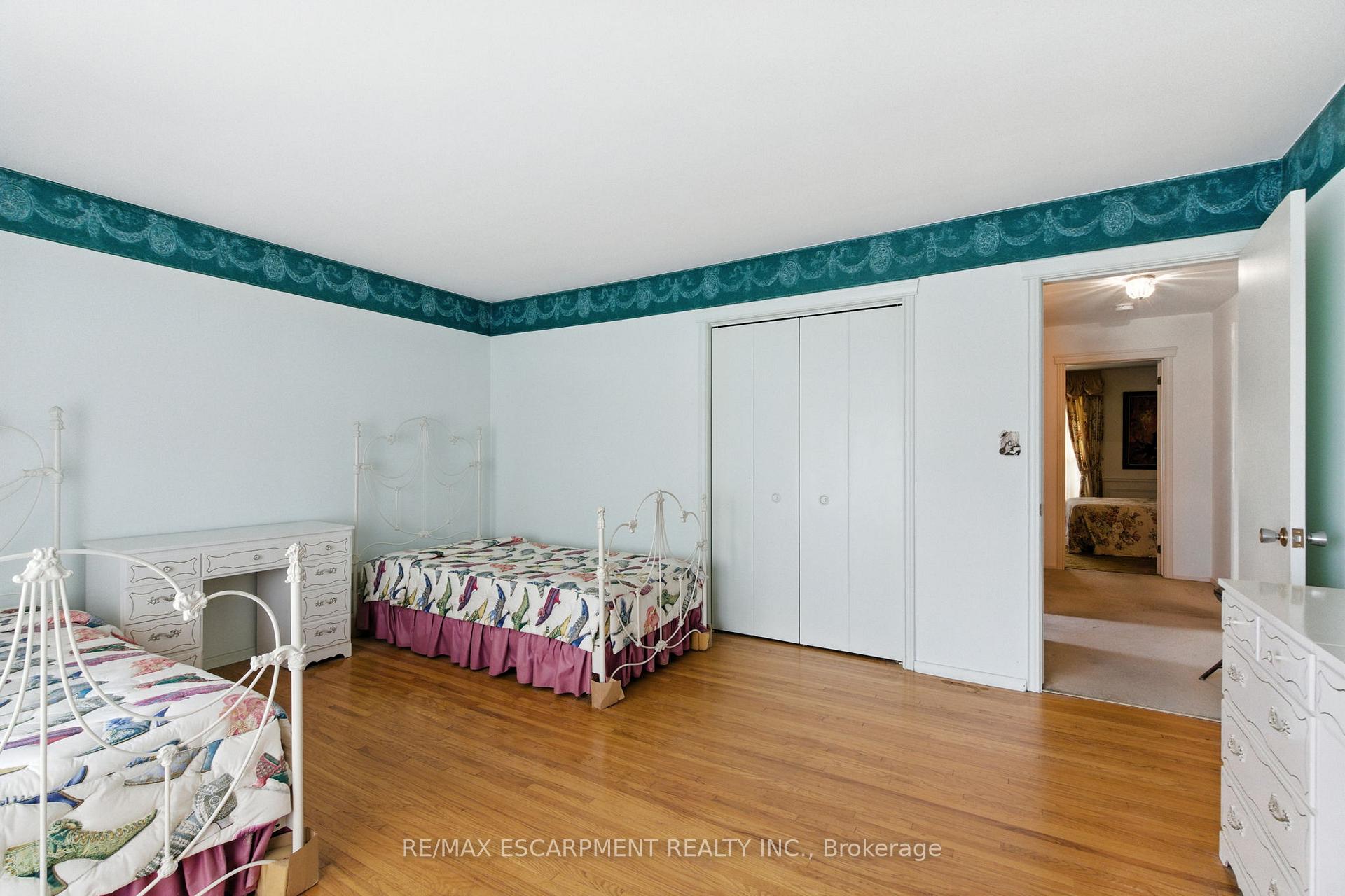 Photo 27 of 55 Overdale Avenue, Hamilton, Waterdown — HOMEH