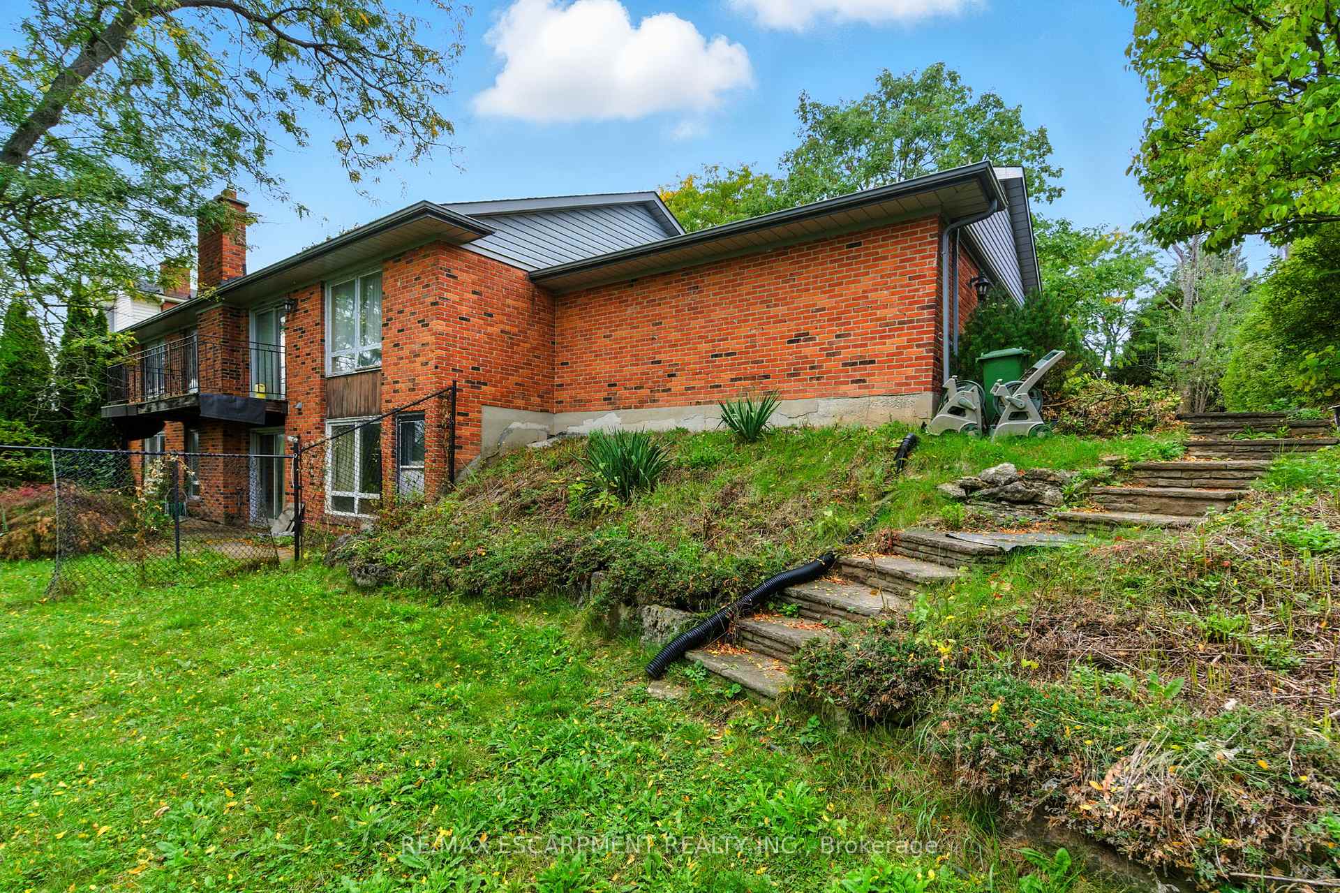 Photo 39 of 55 Overdale Avenue, Hamilton, Waterdown — HOMEH