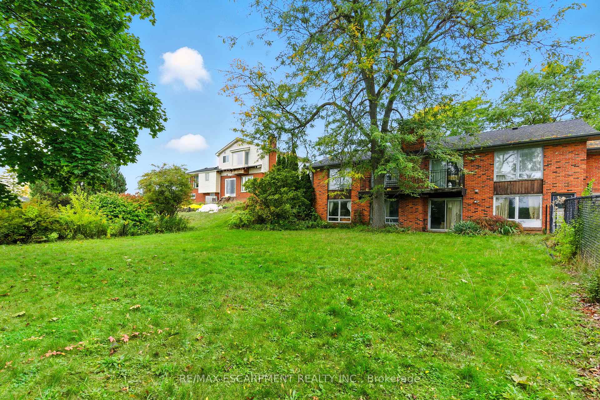 Photo 42 of 55 Overdale Avenue, Hamilton, Waterdown — HOMEH