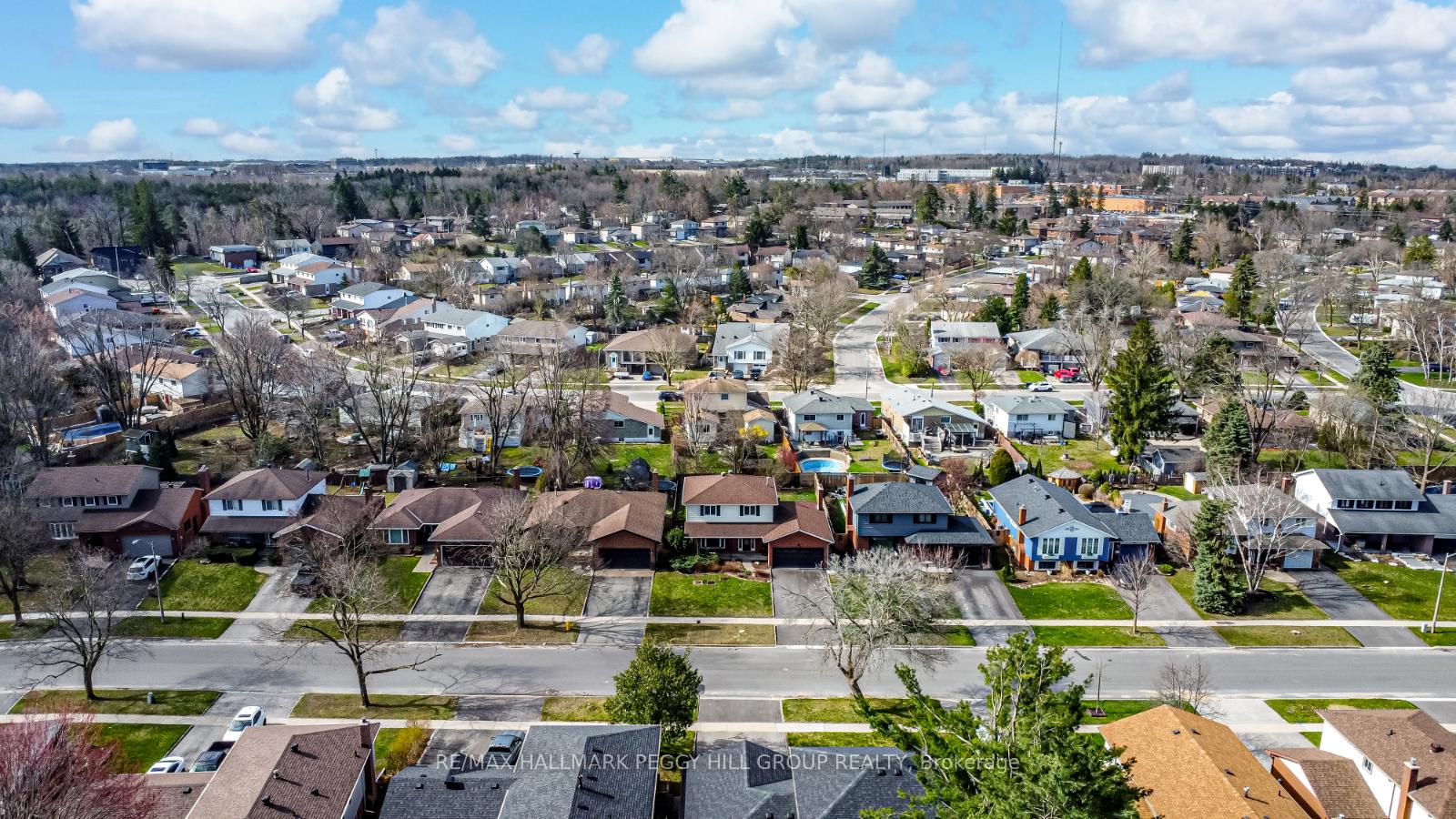 Photo 2 of 67 Springhome Road, Barrie, Allandale Heights — HOMEH