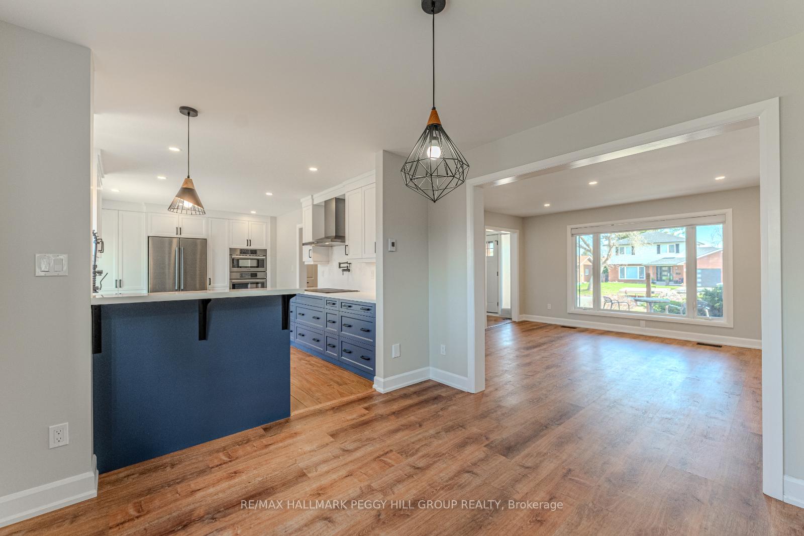Photo 7 of 67 Springhome Road, Barrie, Allandale Heights — HOMEH