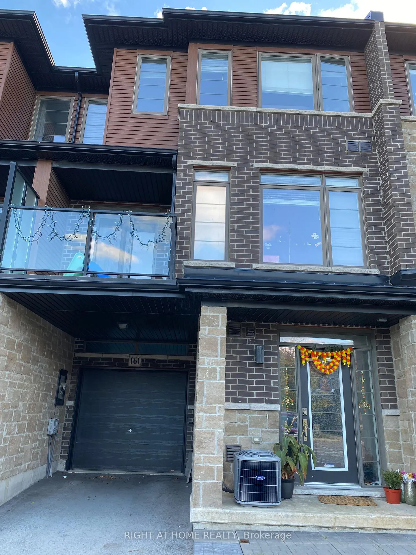 Photo 1 of Unit 161, 30 Times Square Boulevard, Hamilton, Stoney Creek — HOMEH