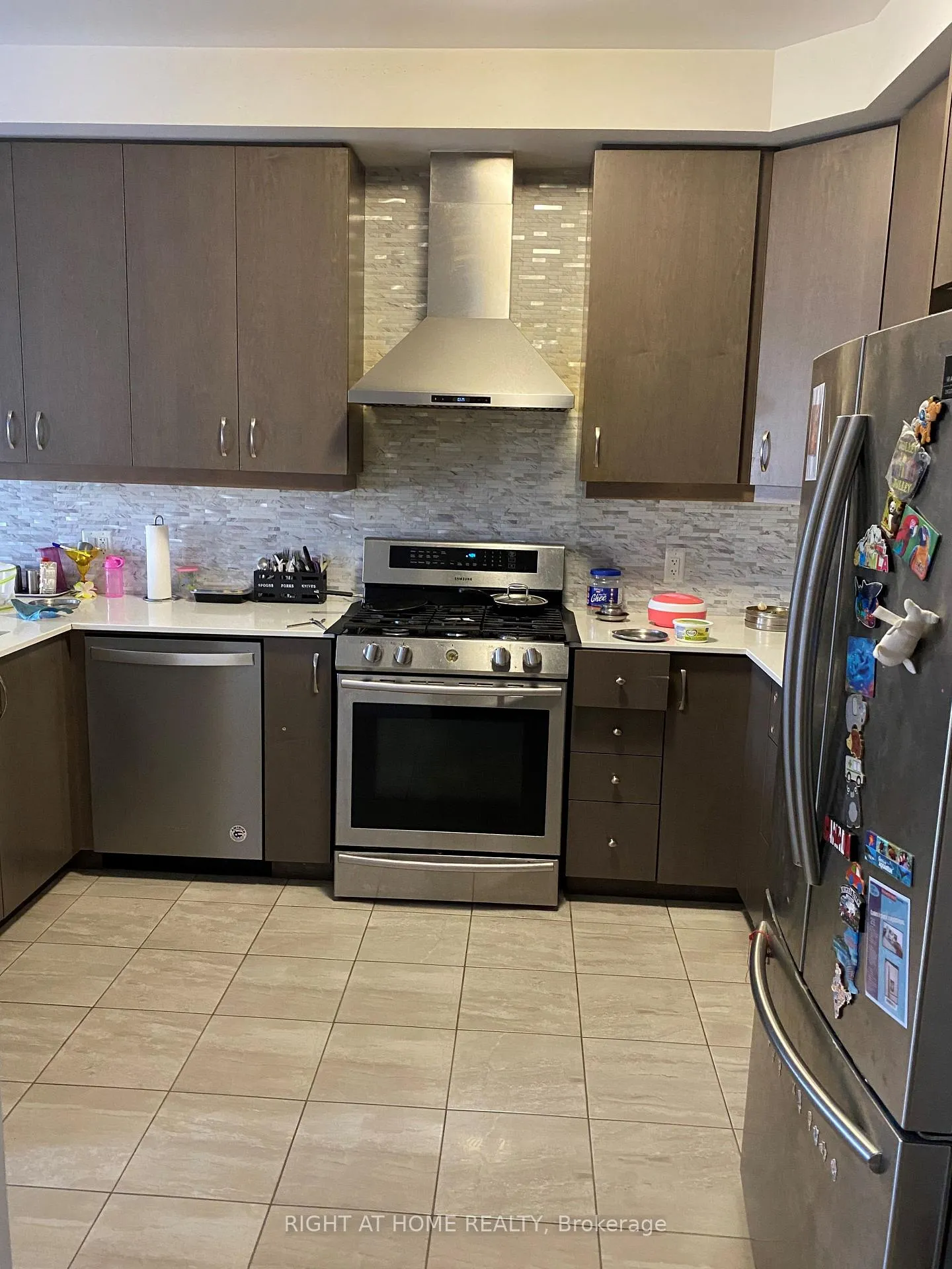 Photo 4 of Unit 161, 30 Times Square Boulevard, Hamilton, Stoney Creek — HOMEH
