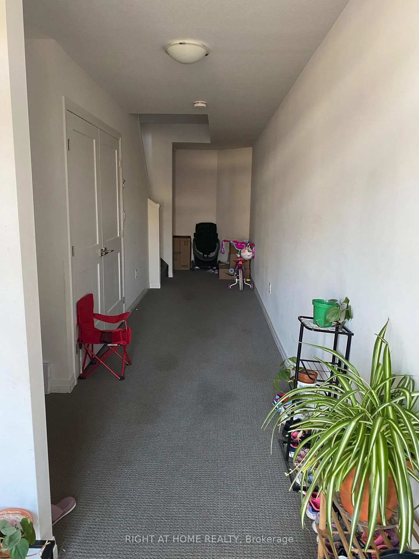Photo 5 of Unit 161, 30 Times Square Boulevard, Hamilton, Stoney Creek — HOMEH