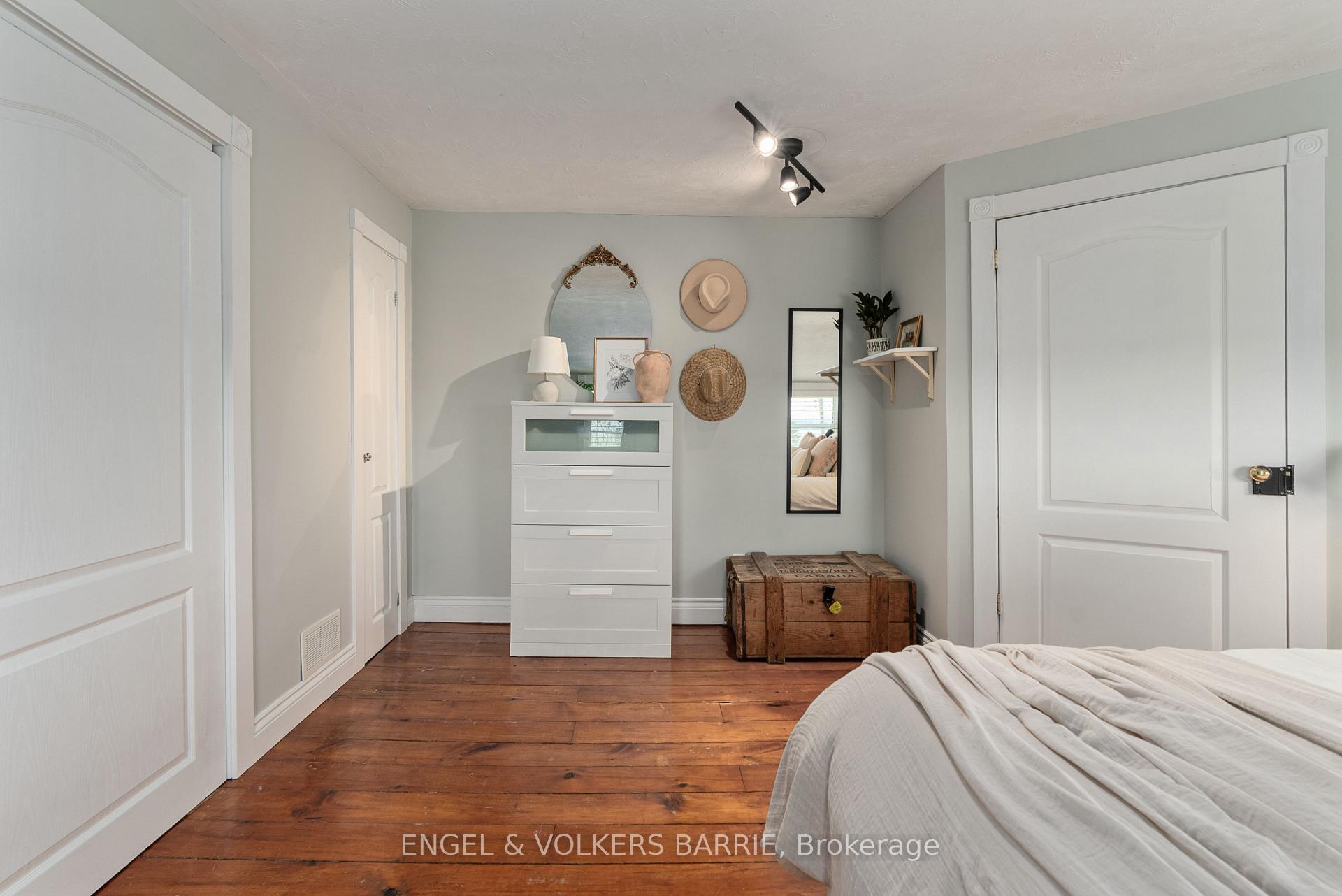 Photo 6 of 190 Shanty Bay Road, Barrie, North Shore — HOMEH