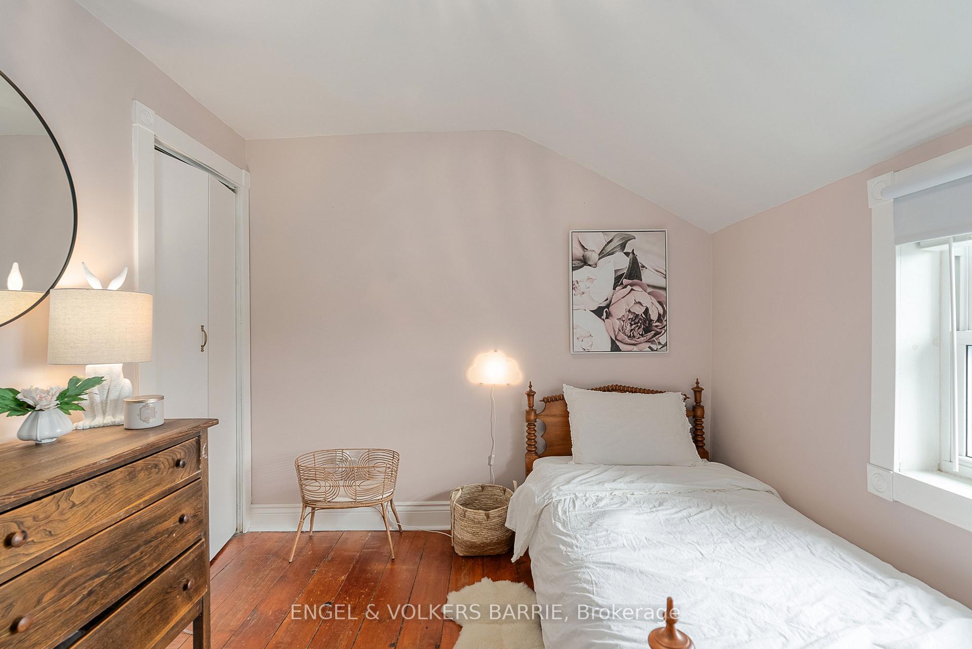 Photo 11 of 190 Shanty Bay Road, Barrie, North Shore — HOMEH