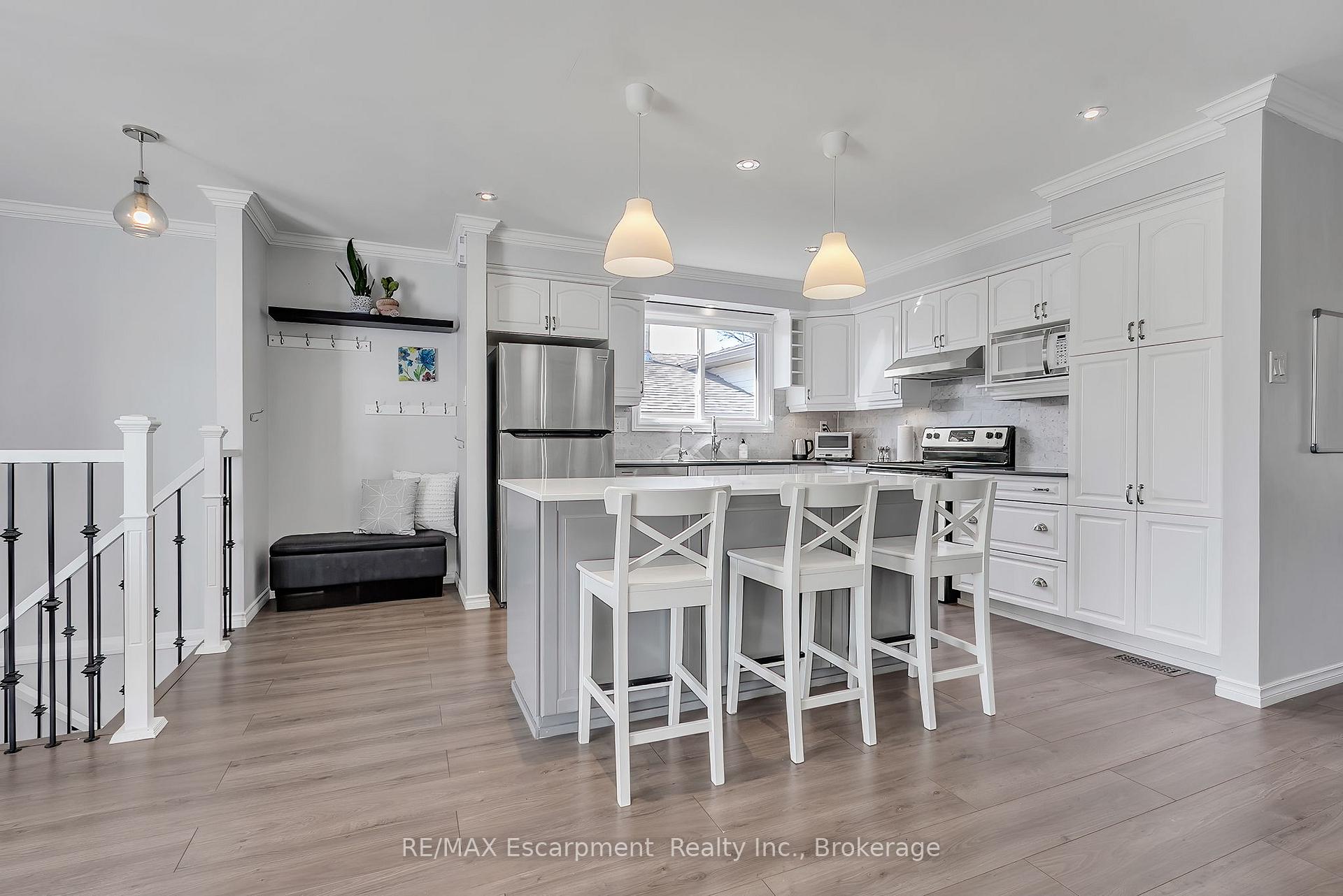Photo 6 of 2379 Malcolm Crescent, Burlington, Brant Hills — HOMEH