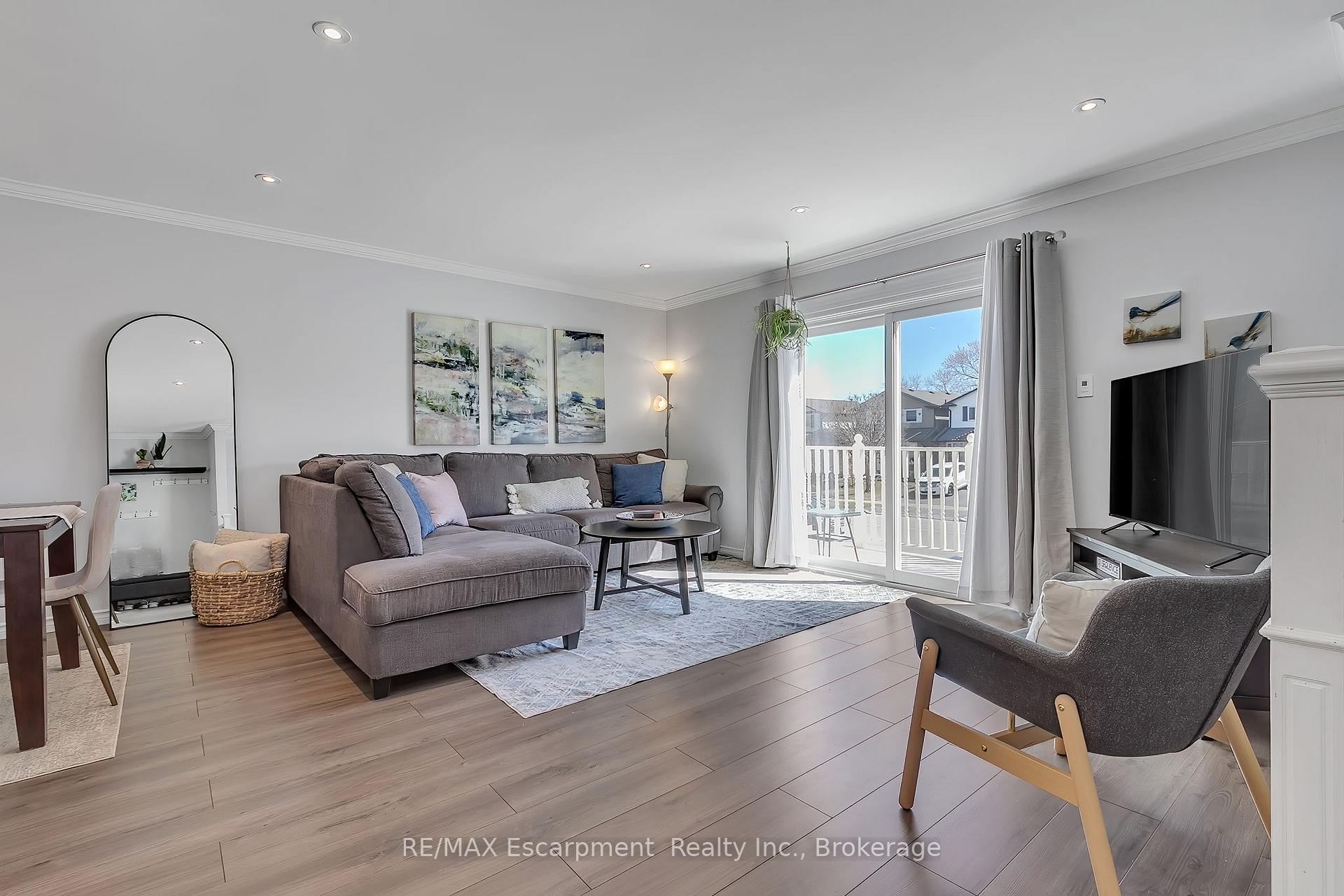 Photo 13 of 2379 Malcolm Crescent, Burlington, Brant Hills — HOMEH