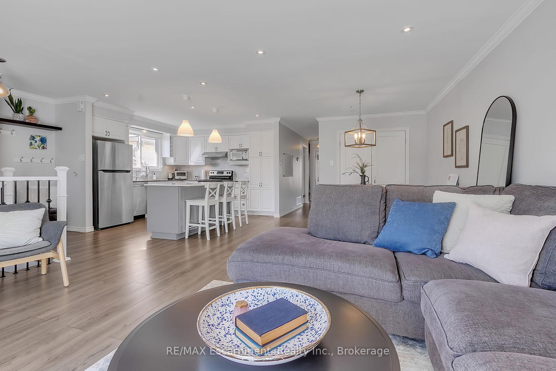 Photo 18 of 2379 Malcolm Crescent, Burlington, Brant Hills — HOMEH