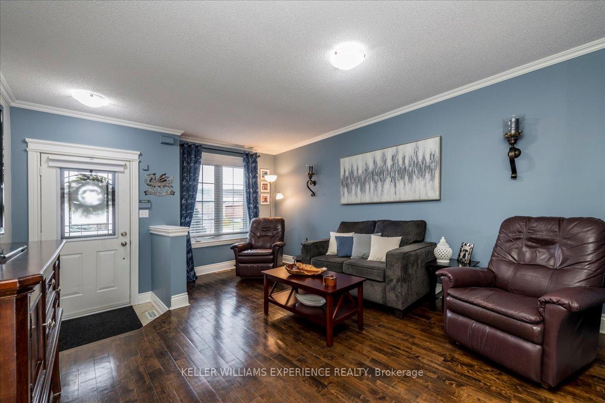 Photo 6 of 25 Gross Drive, Barrie, Edgehill Drive — HOMEH