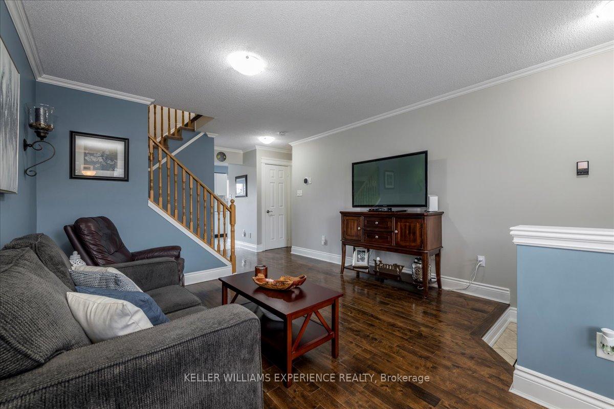 Photo 8 of 25 Gross Drive, Barrie, Edgehill Drive — HOMEH
