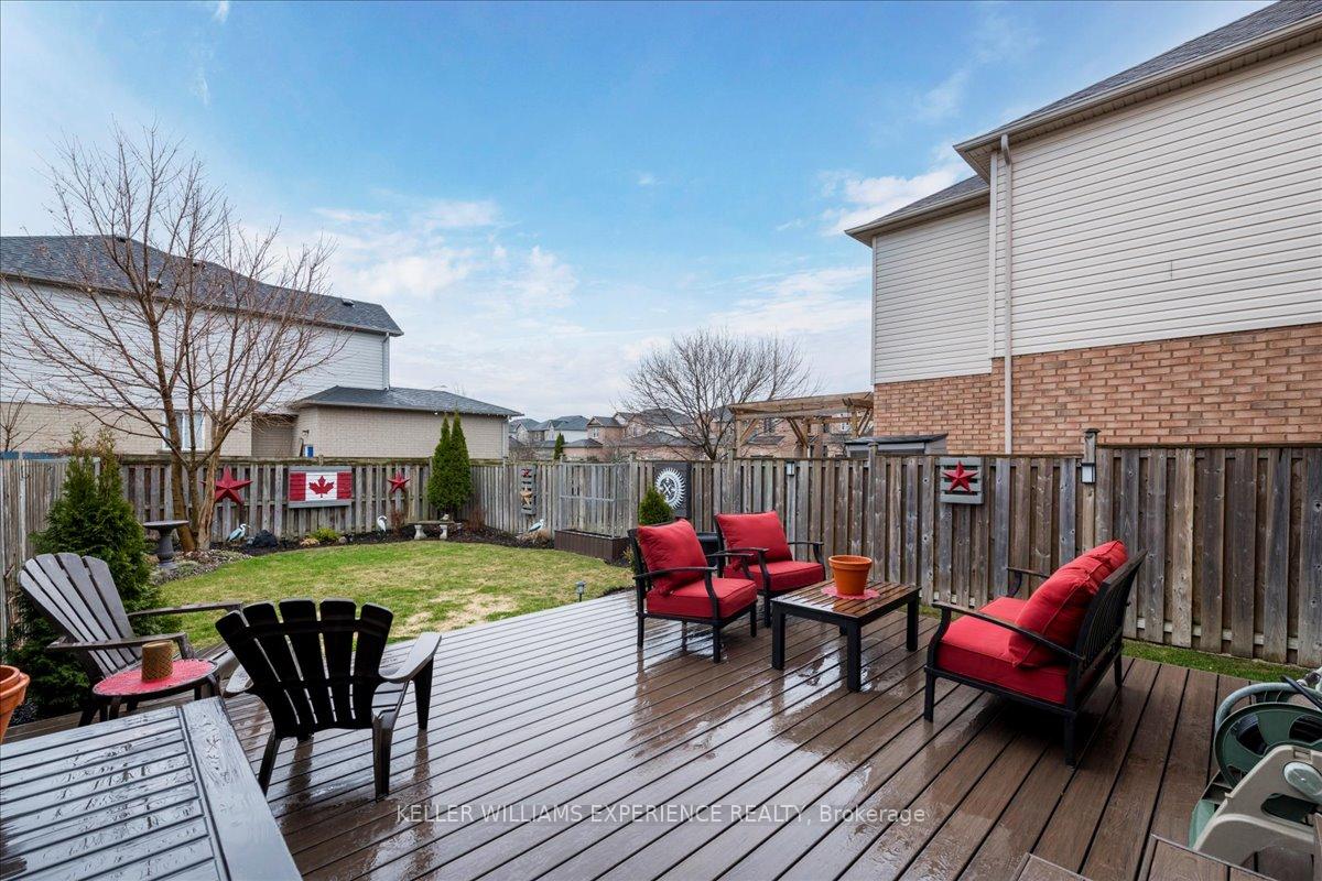 Photo 21 of 25 Gross Drive, Barrie, Edgehill Drive — HOMEH