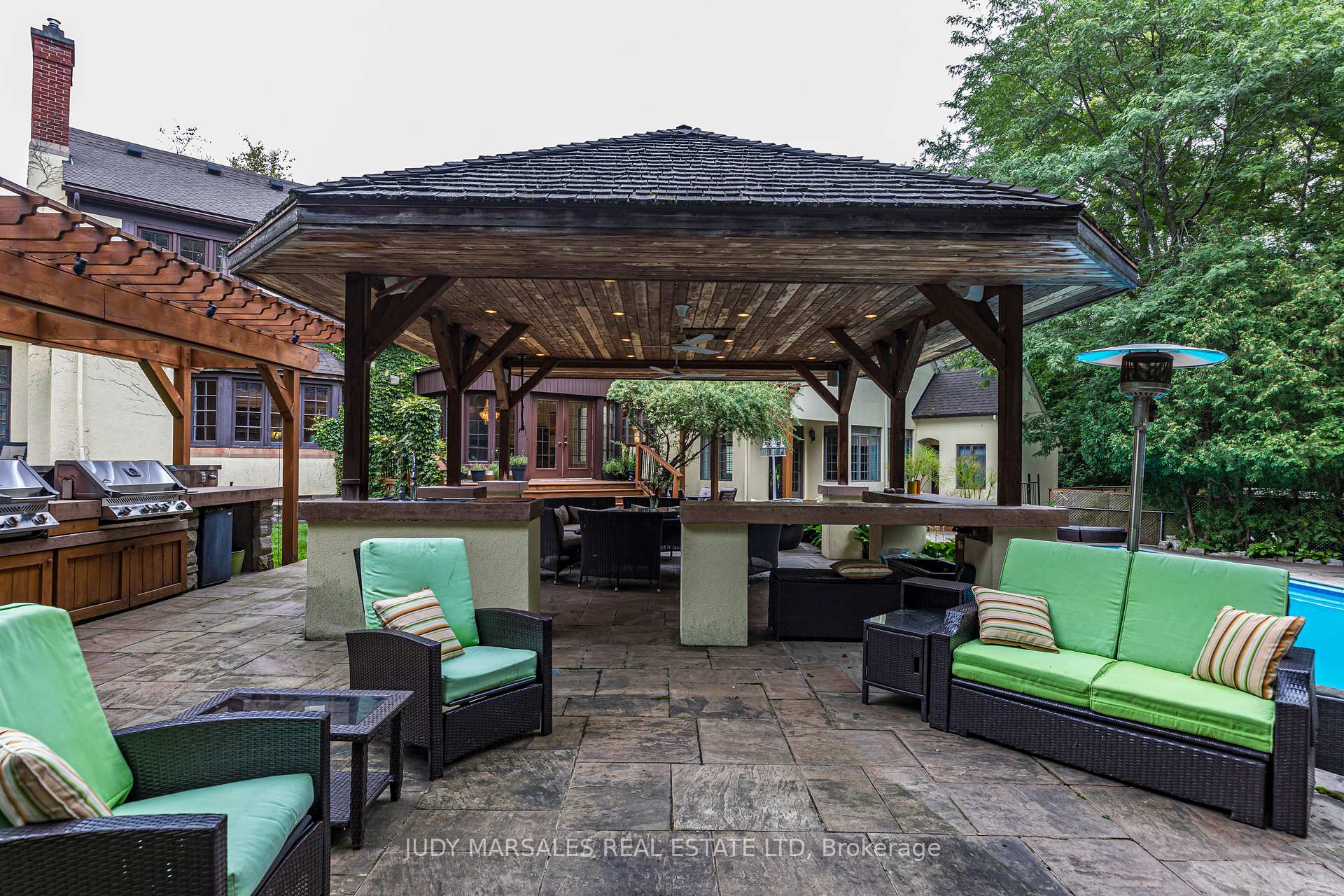 Photo 6 of 36 Cayley Street, Hamilton, Dundas — HOMEH