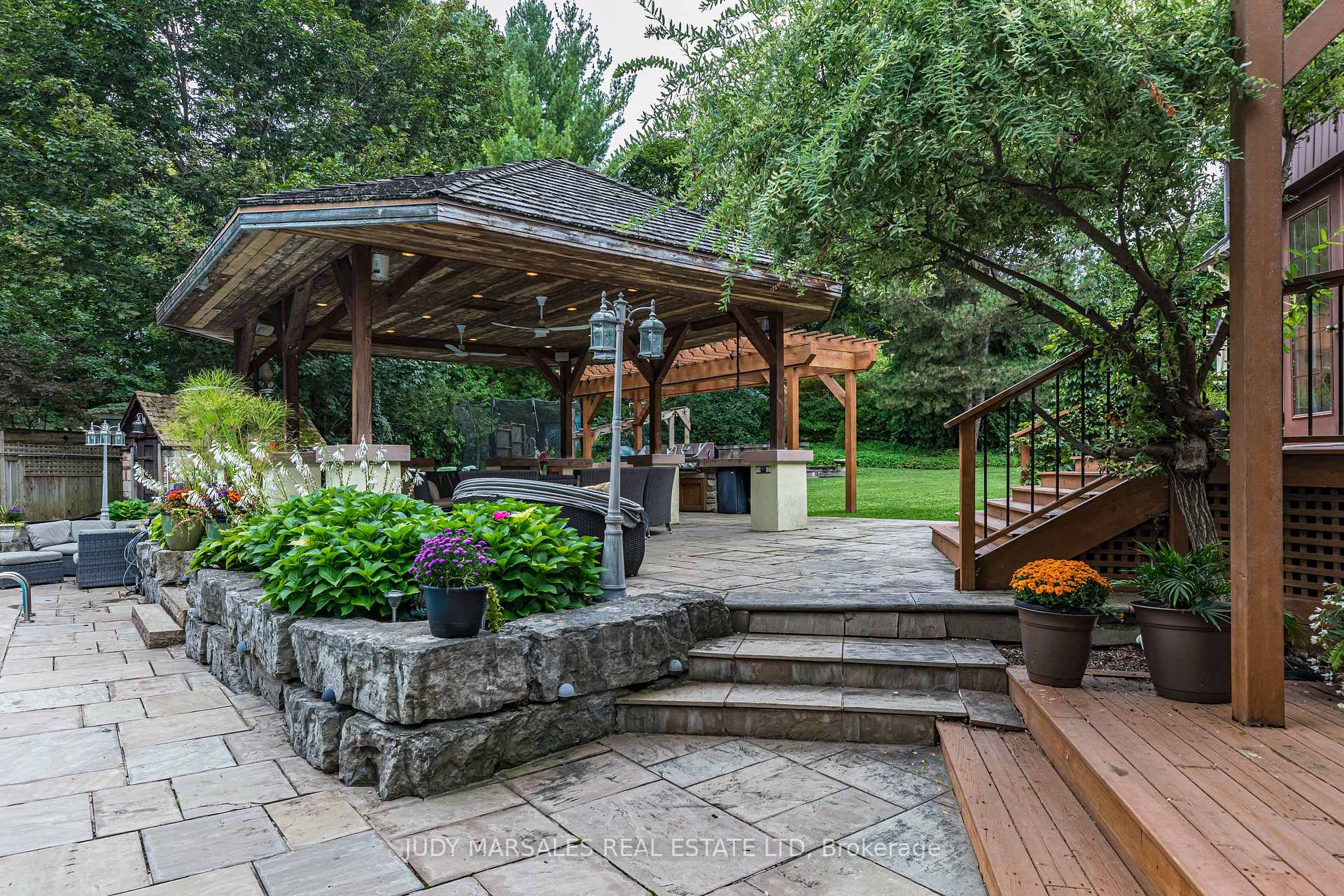 Photo 11 of 36 Cayley Street, Hamilton, Dundas — HOMEH