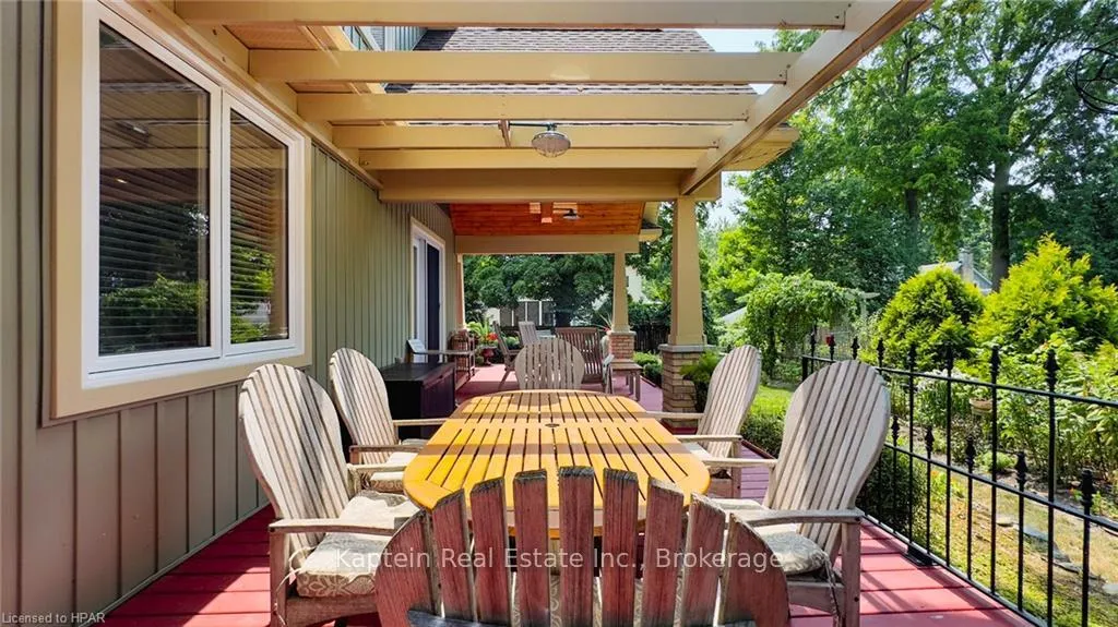 Photo 4 of 8 Bayfield Terrace, Bluewater, Bayfield — HOMEH
