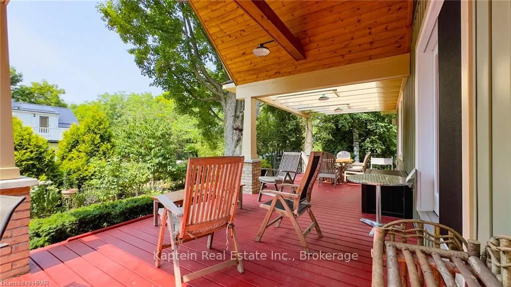 Photo 6 of 8 Bayfield Terrace, Bluewater, Bayfield — HOMEH