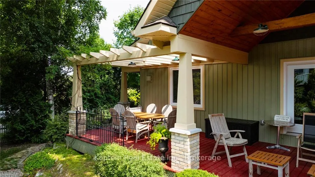 Photo 7 of 8 Bayfield Terrace, Bluewater, Bayfield — HOMEH