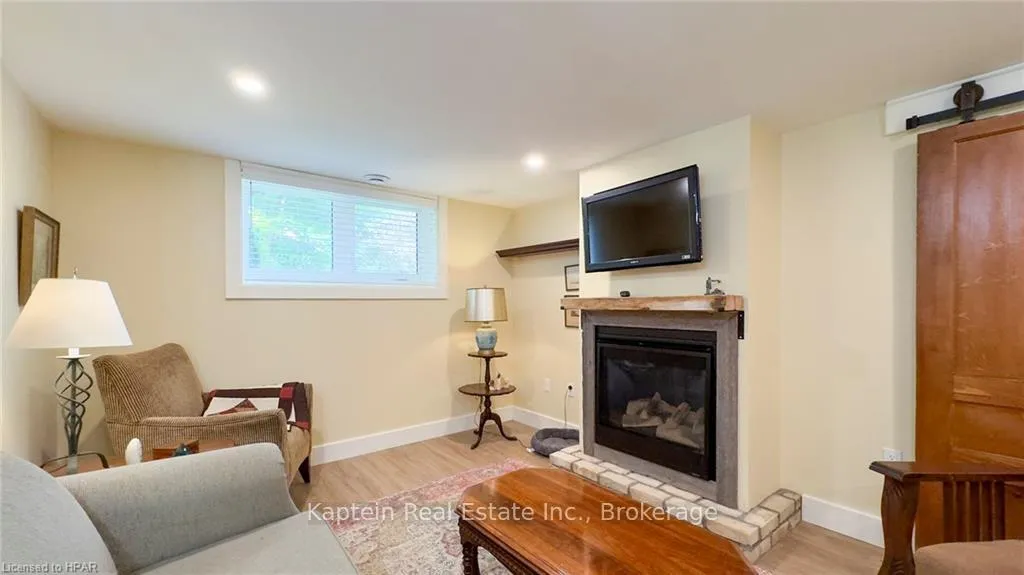Photo 16 of 8 Bayfield Terrace, Bluewater, Bayfield — HOMEH