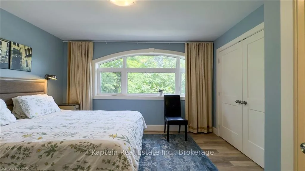 Photo 19 of 8 Bayfield Terrace, Bluewater, Bayfield — HOMEH