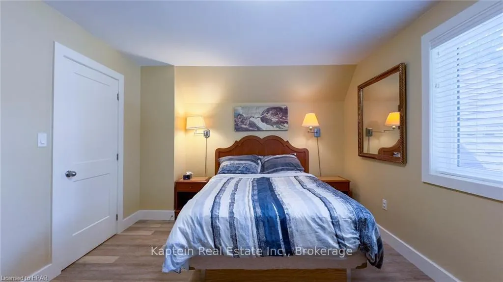 Photo 20 of 8 Bayfield Terrace, Bluewater, Bayfield — HOMEH