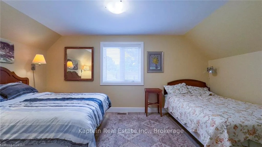 Photo 21 of 8 Bayfield Terrace, Bluewater, Bayfield — HOMEH